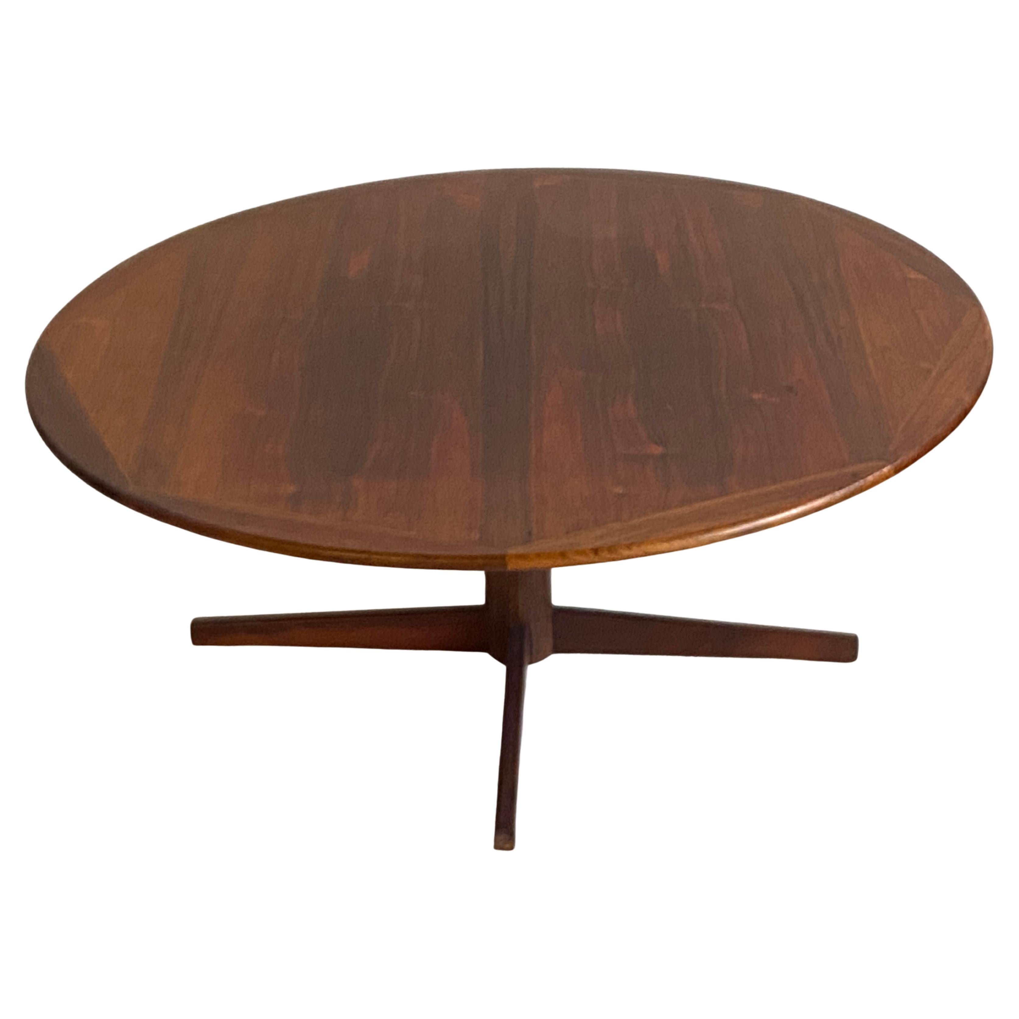 Mid century Danish rosewood round pedestal coffee table For Sale
