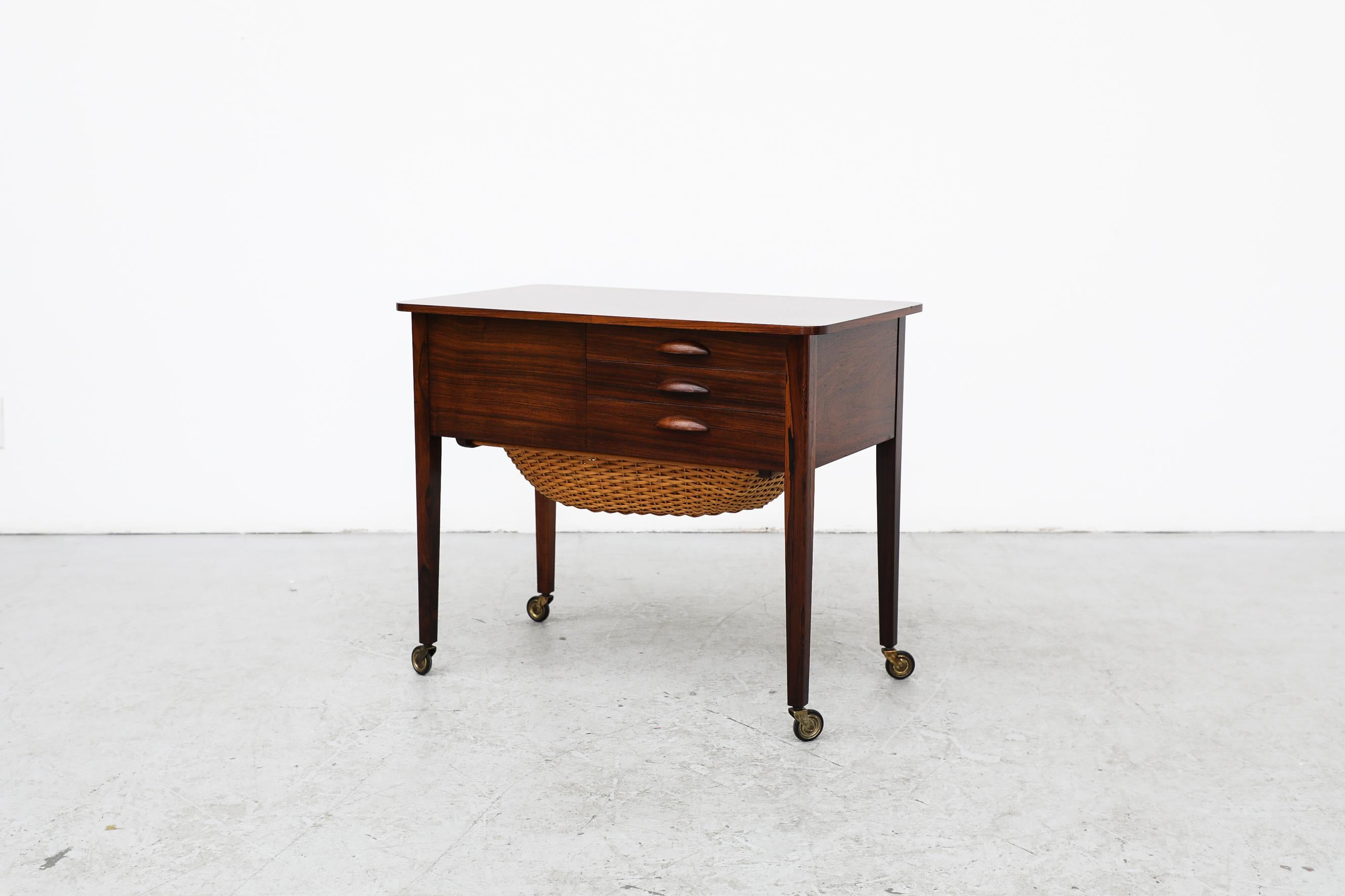 Mid-Century Danish Rolling Rosewood Sewing Cart / Side Table w/ Storage & Basket In Good Condition For Sale In Los Angeles, CA
