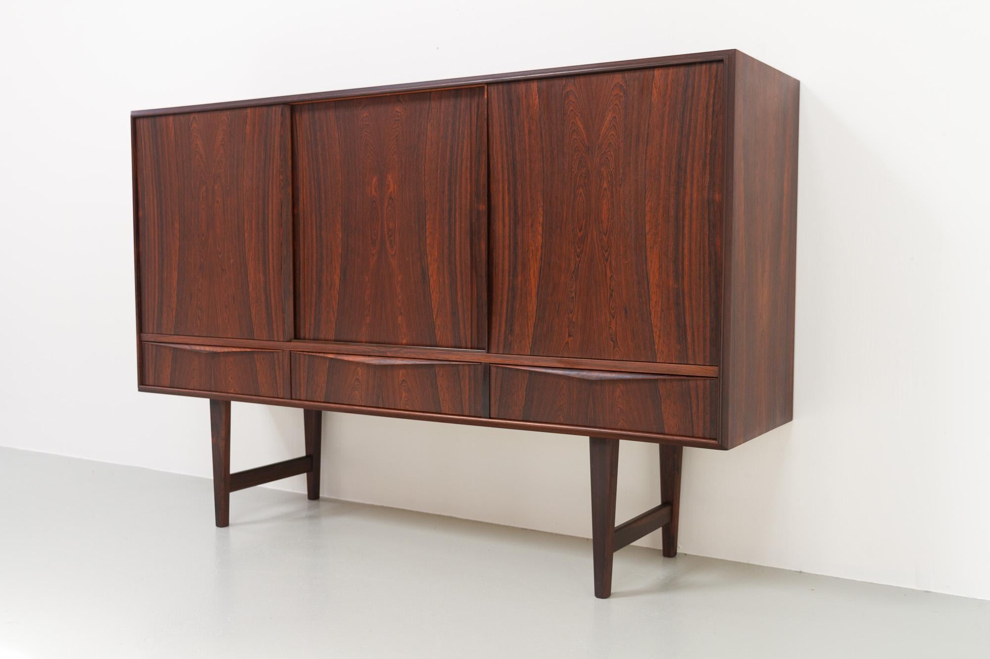 Mid-Century Danish Rosewood Sideboard by E.W. Bach for Sejling Skabe, 1960s. For Sale 6