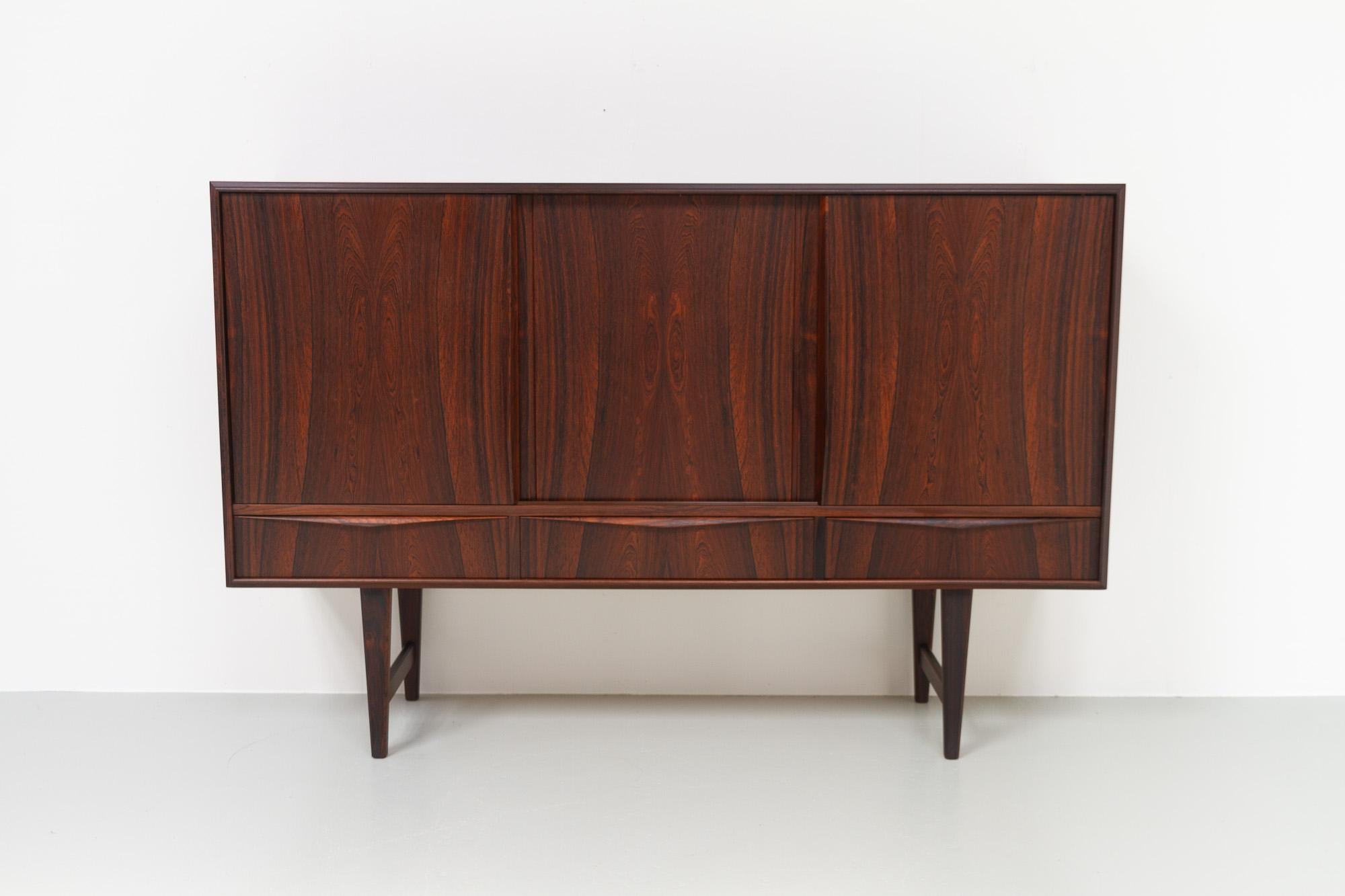 Mid-Century Danish Rosewood Sideboard by E.W. Bach for Sejling Skabe, 1960s. For Sale 9