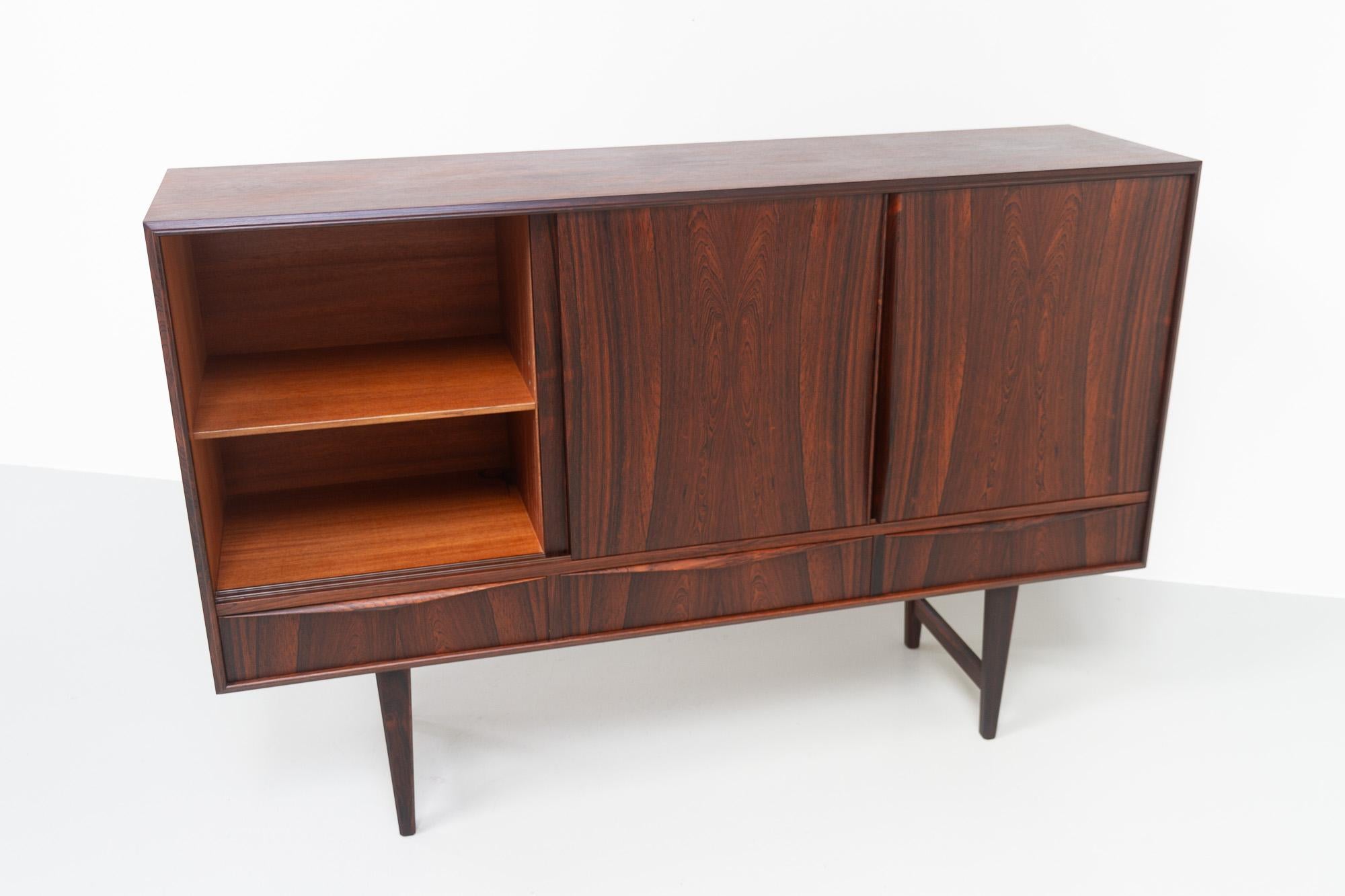 Mid-Century Danish Rosewood Sideboard by E.W. Bach for Sejling Skabe, 1960s. In Good Condition For Sale In Asaa, DK