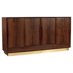 Aparador o mueble credenza danés de palisandro de mediados de siglo