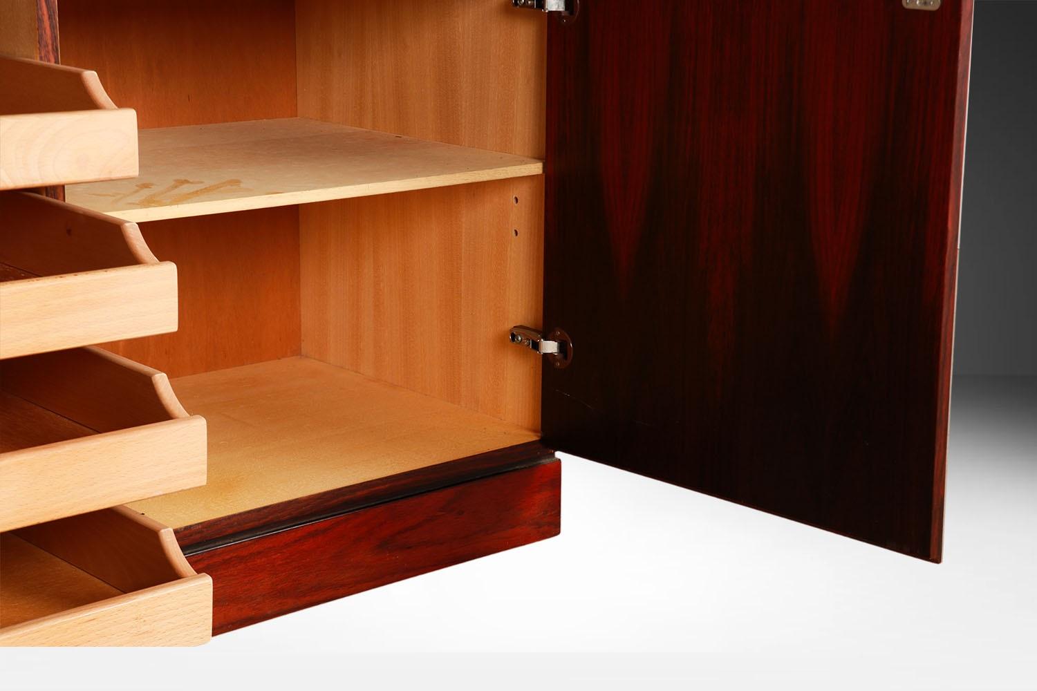 Palissandro Credenza a due ante in palissandro danese del metà secolo Arne Wahl Iversen in vendita