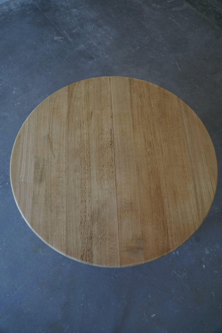 Mid Century Danish Round Dining Table in Solid Oak with Two Extensions, 1960s For Sale 5