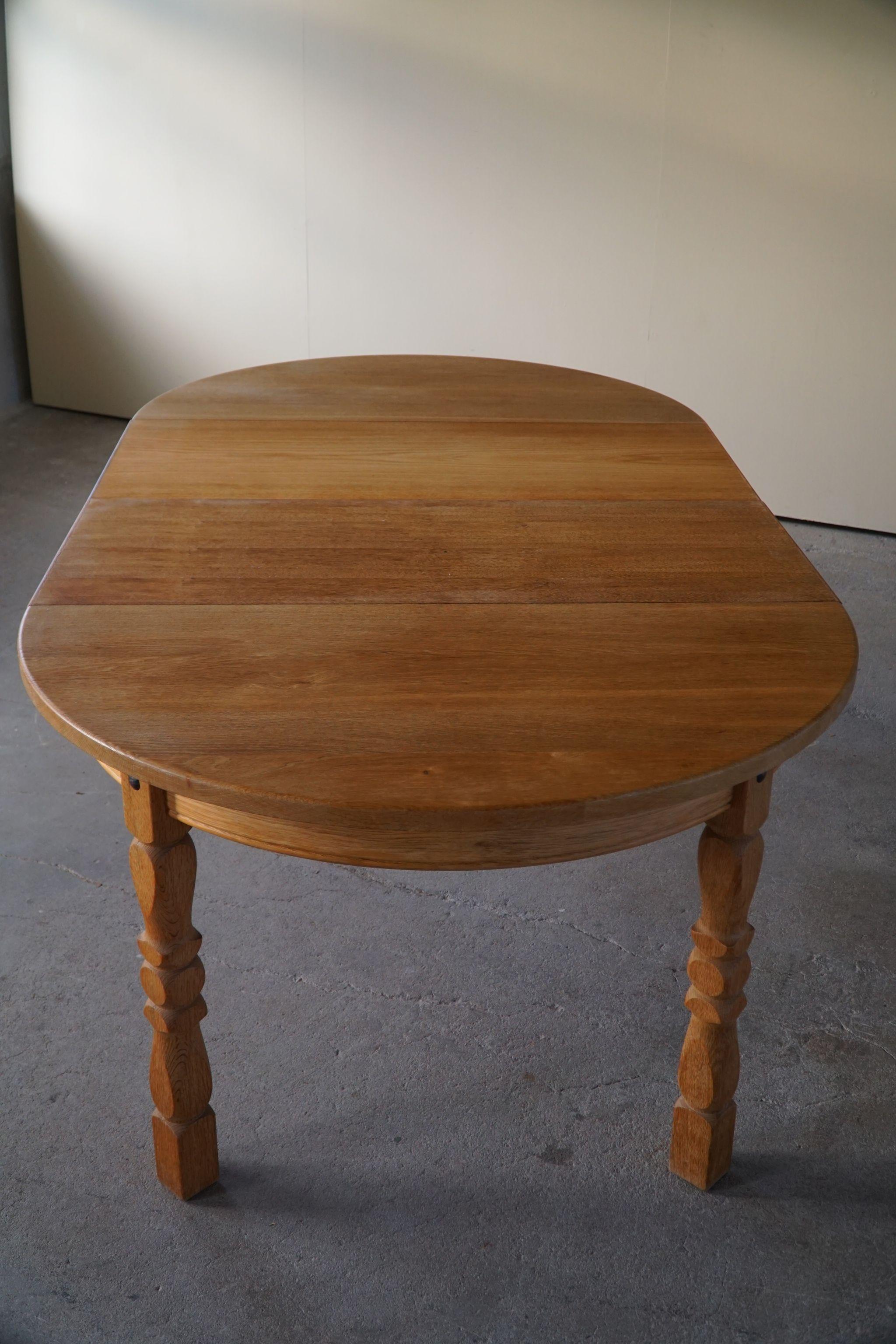 Mid-Century Danish Round Dining Table in Solid Oak with Two Extensions, 1960s 2
