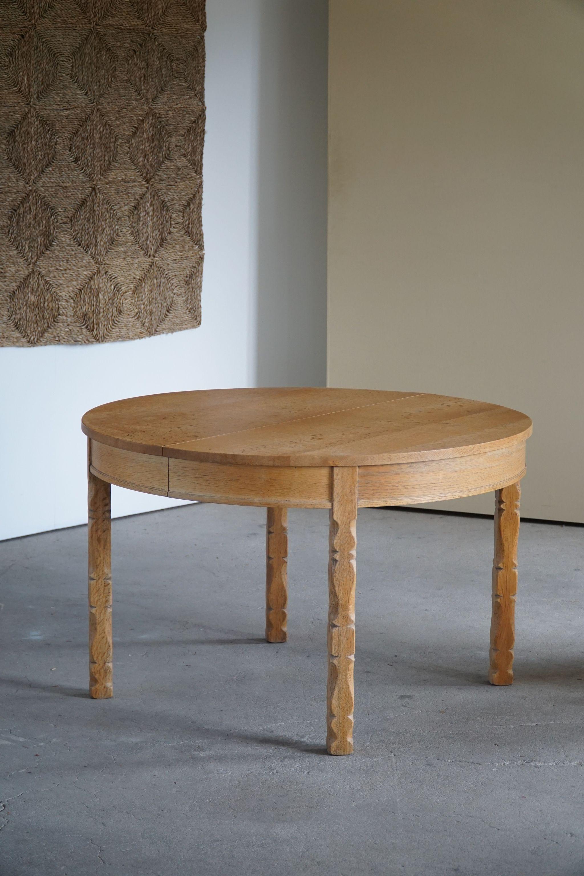 Mid Century Danish Round Dining Table in Solid Oak with Two Extensions, 1960s 4