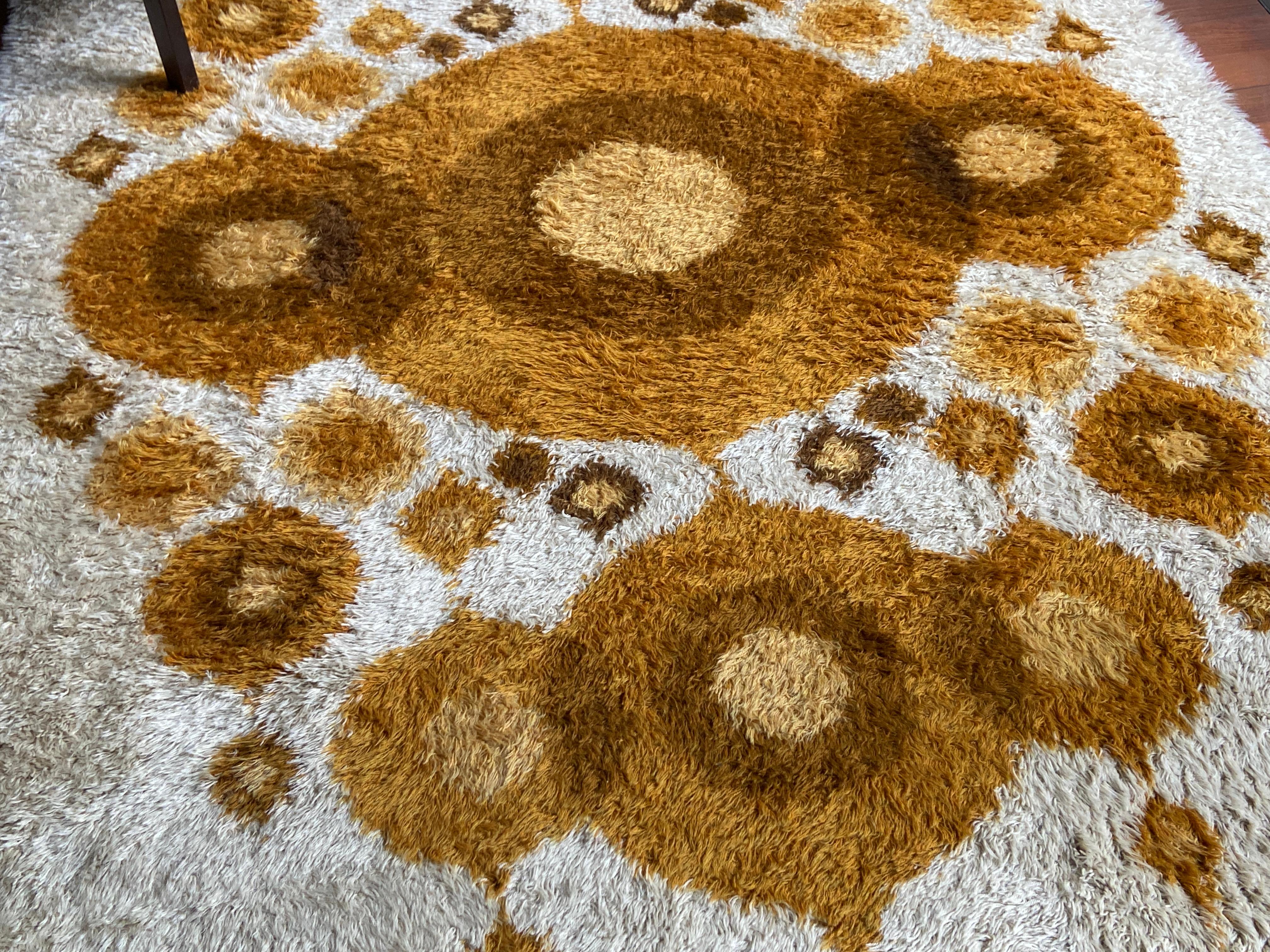 Mid century Danish Rya wool rug  - Sonet by L.f.Foght In Good Condition For Sale In Liberty, NY