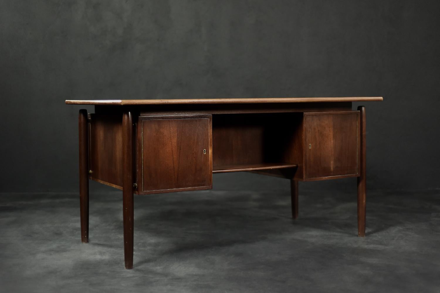 Mid-Century Danish Scandinavian Modern Teak Bilateral Desk with Drawers, 1960s For Sale 2