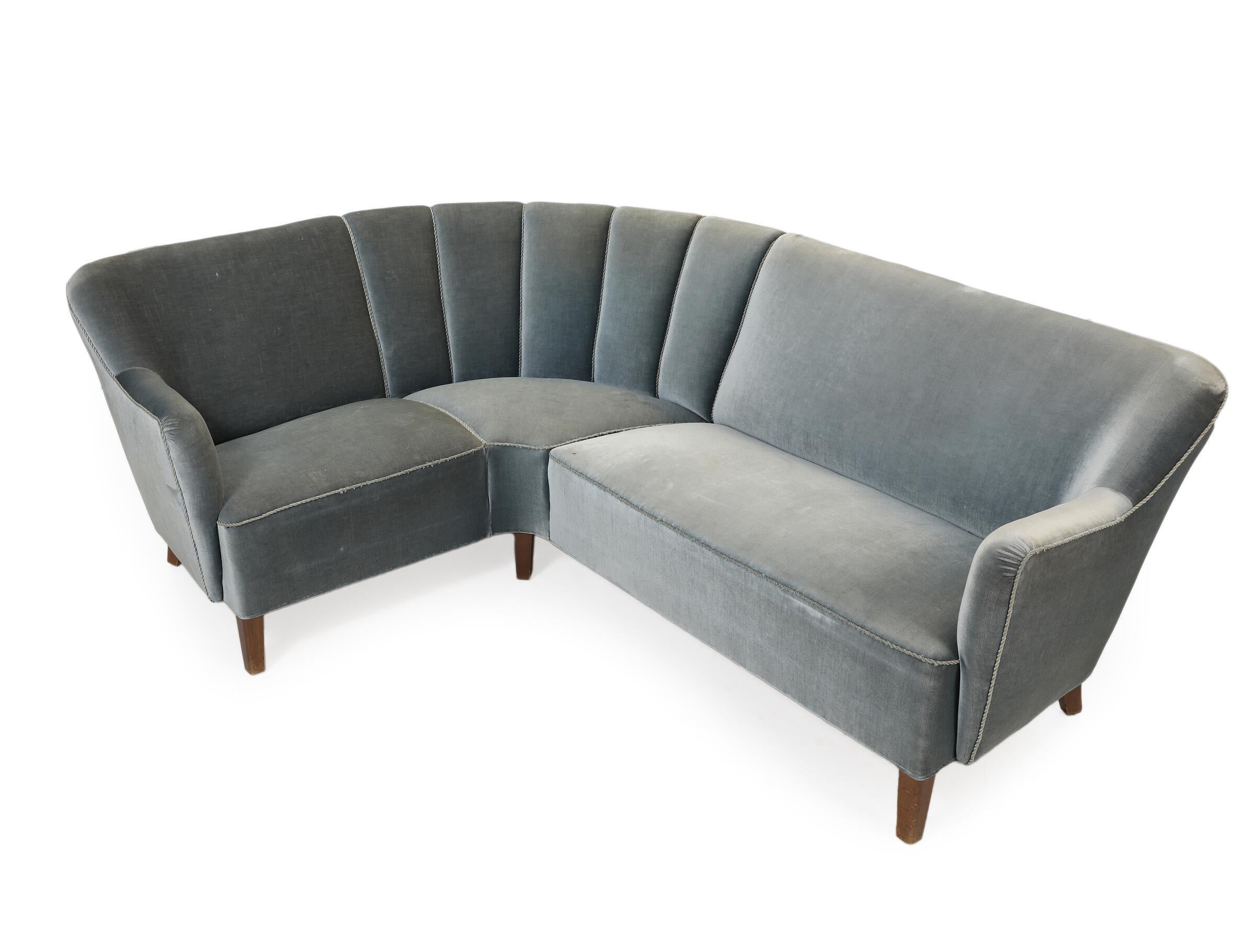 Mid-Century Danish Sectional Corner Sofa ca. 1950 In Good Condition In Bridgeport, CT