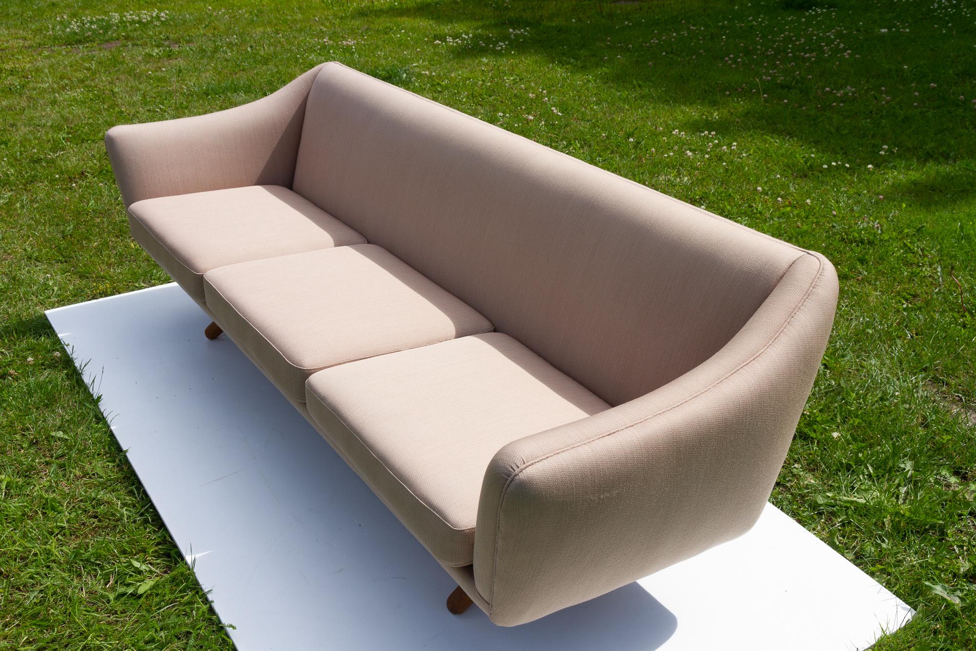 Divano danese di metà secolo Model ML 140 di Illum Wikkelsø, anni '60 in vendita 10