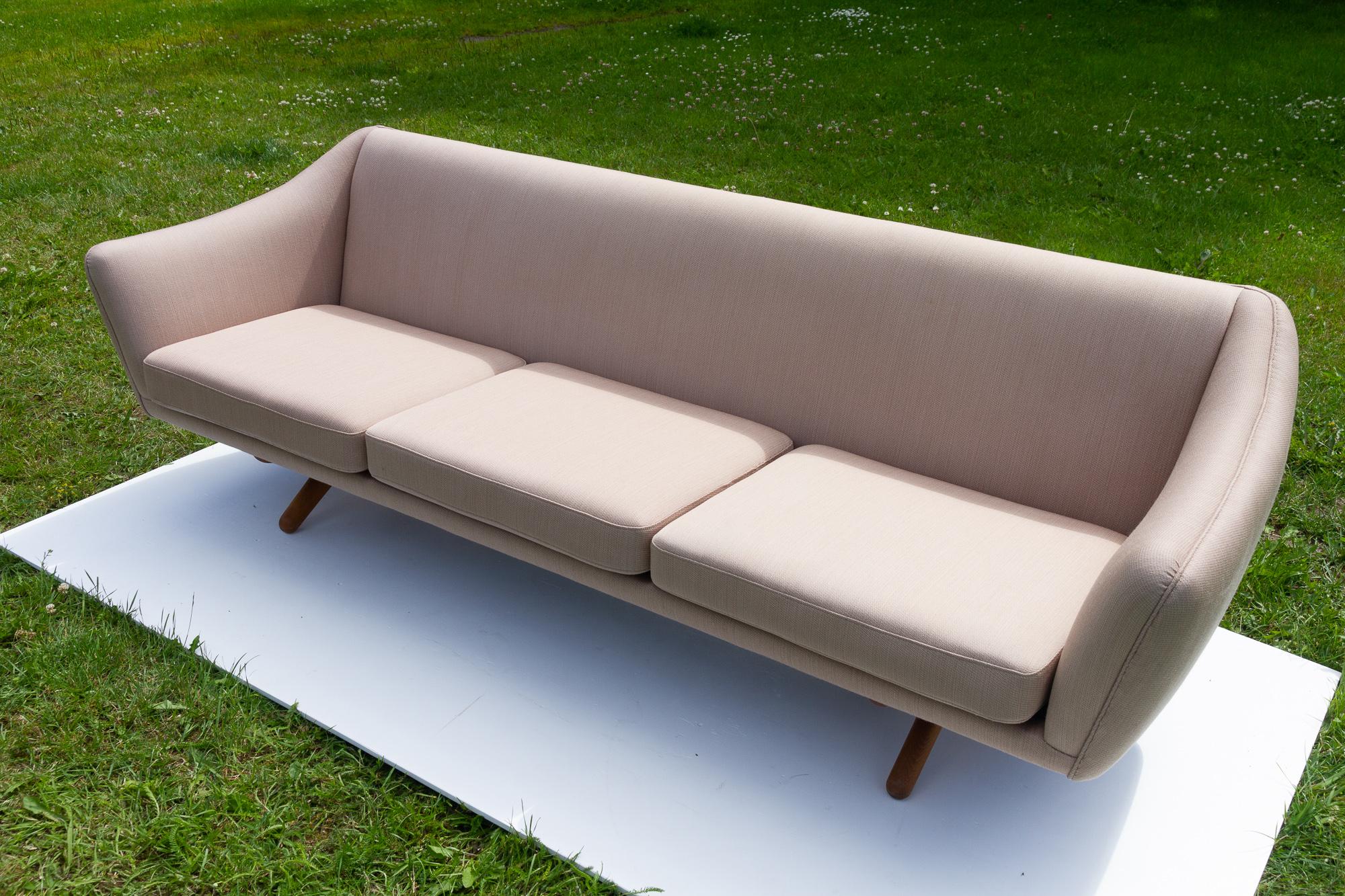 Mid-Century Danish Sofa Model ML 140 by Illum Wikkelsø, 1960s In Good Condition For Sale In Asaa, DK