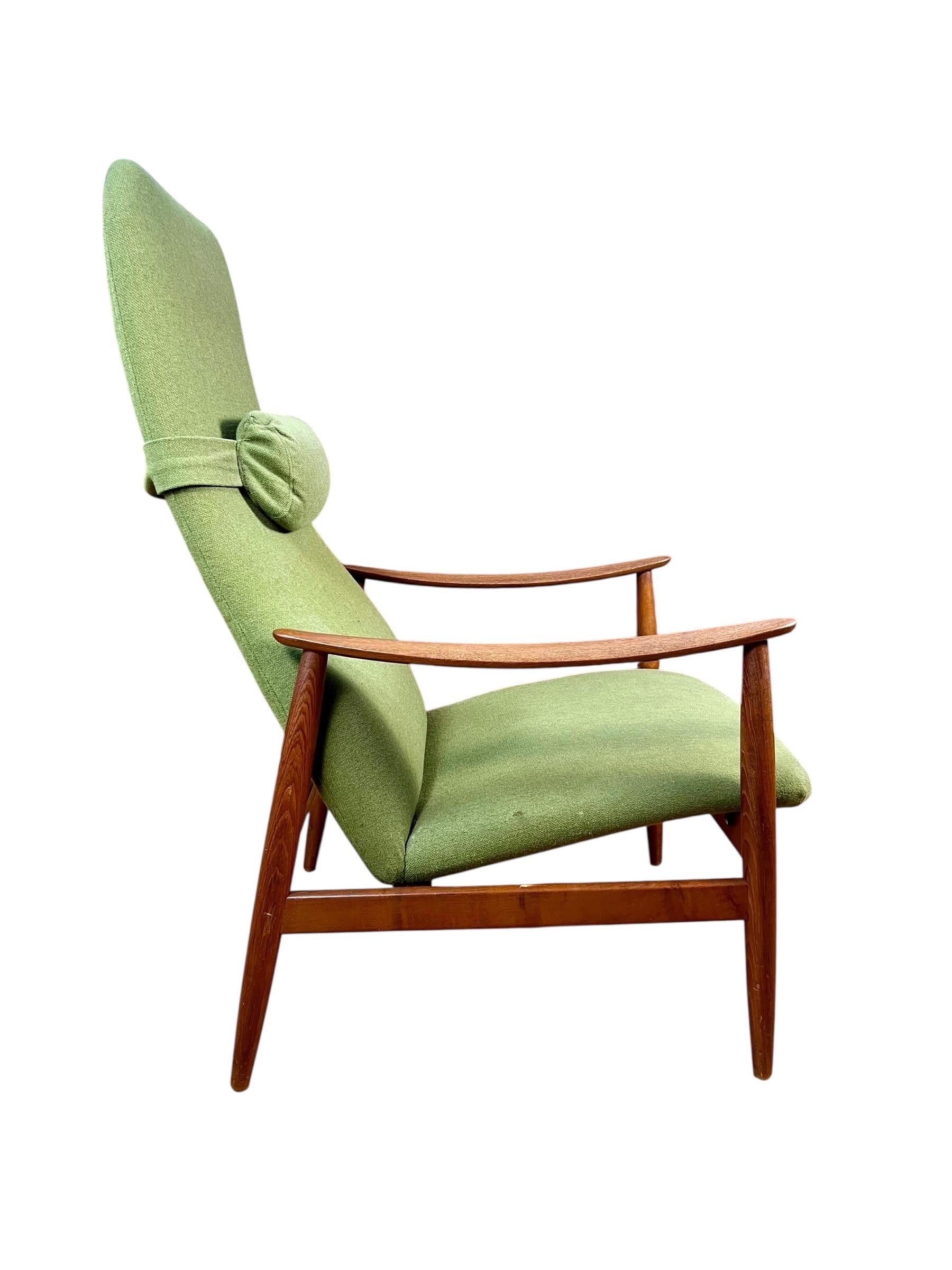 Mid Century Danish Massiv Teak Hochlehner Sessel (Moderne der Mitte des Jahrhunderts) im Angebot