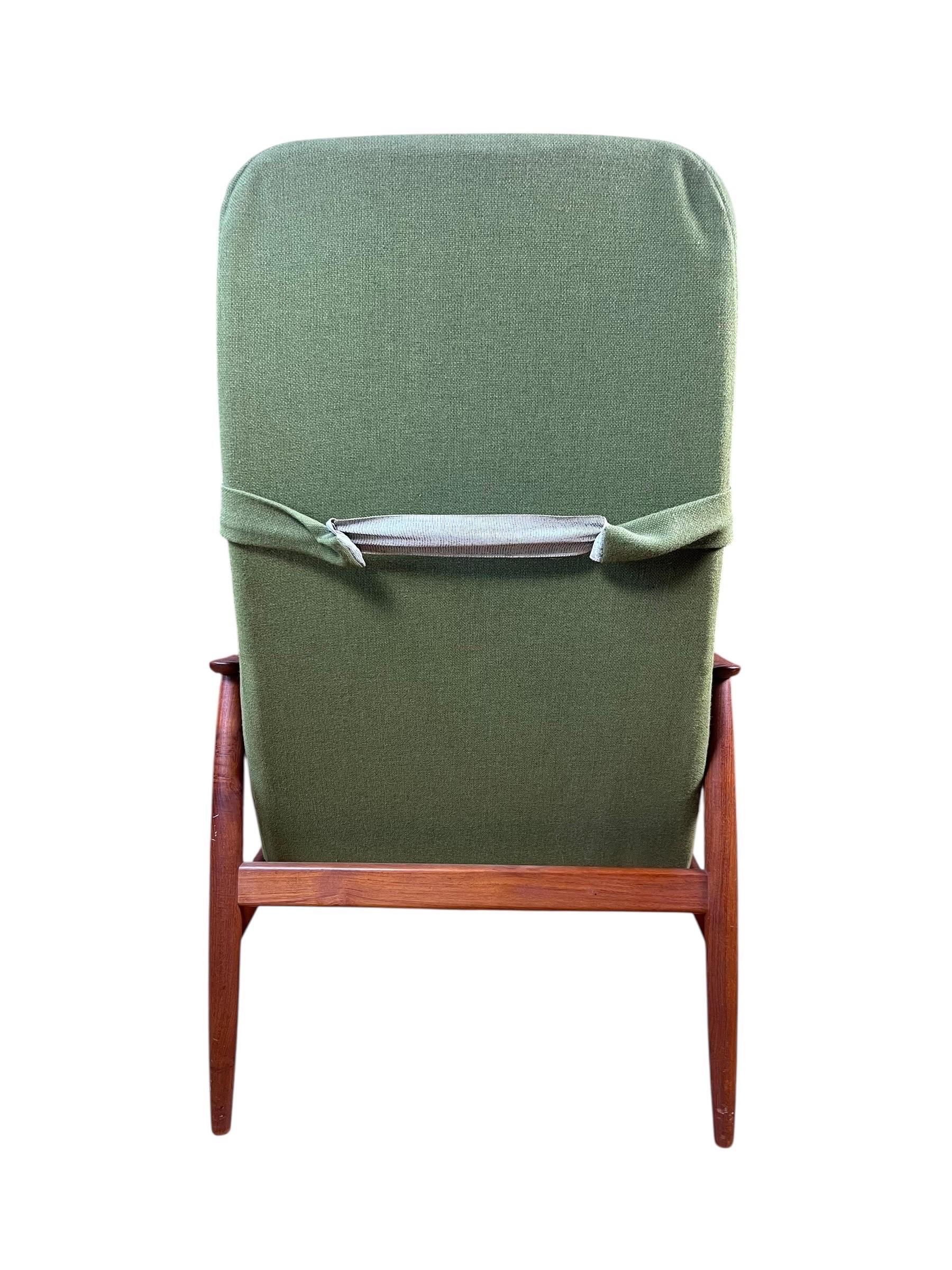 Mid Century Danish Massiv Teak Hochlehner Sessel (Dänisch) im Angebot