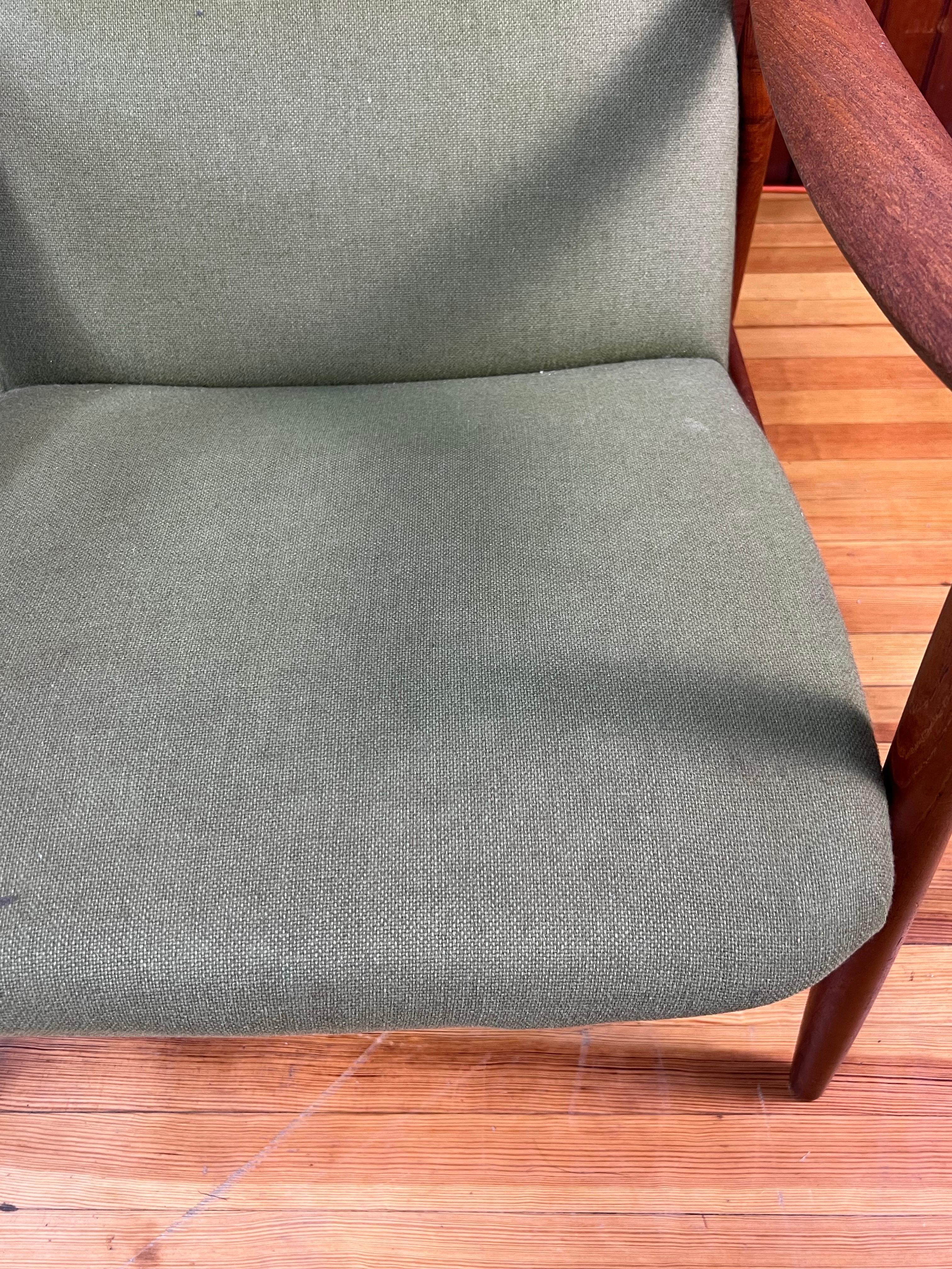 Mid Century Danish Massiv Teak Hochlehner Sessel im Angebot 1