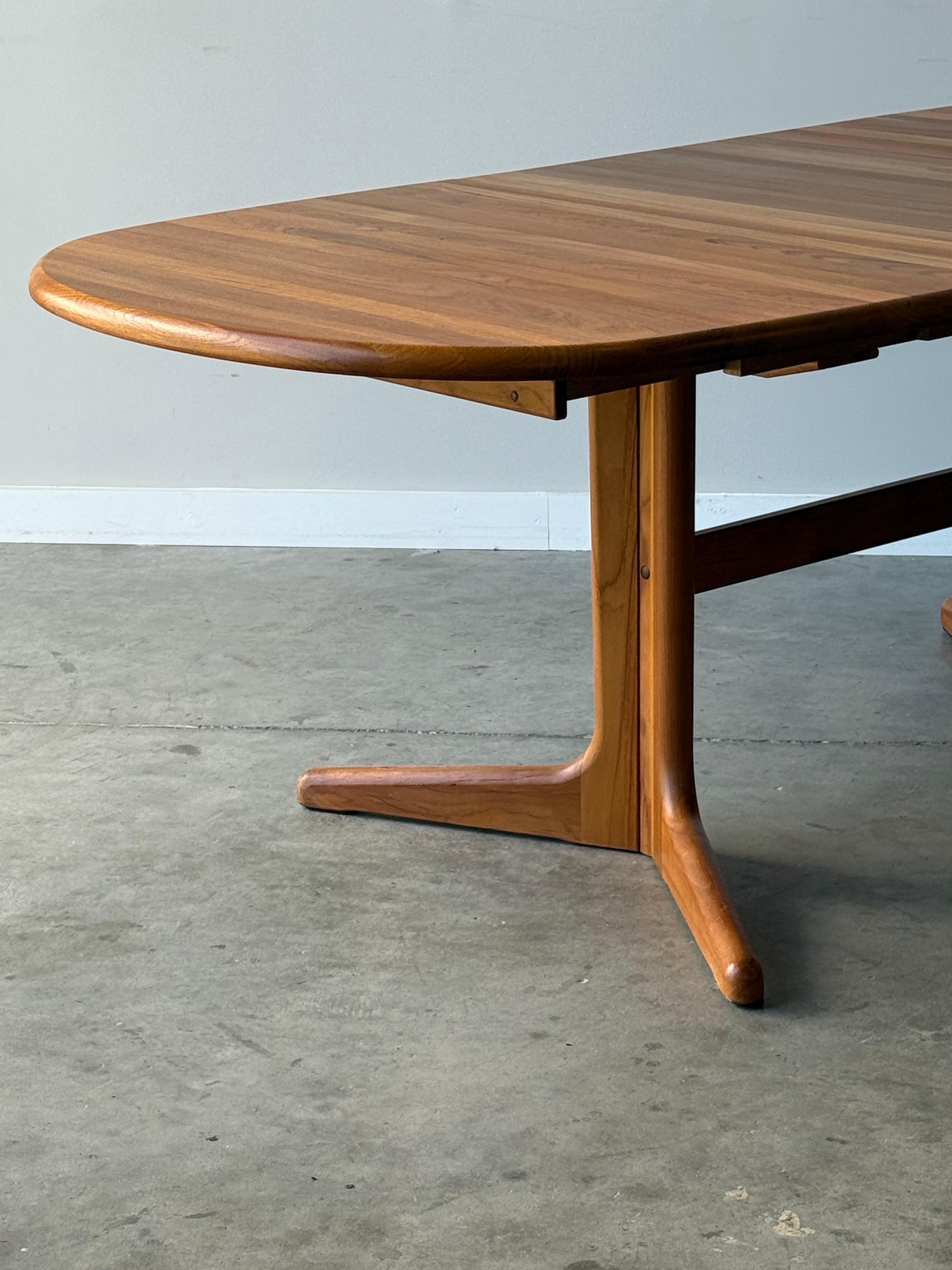 Mid-Century Danish Solid Teak Oval Dining Table For Sale 10