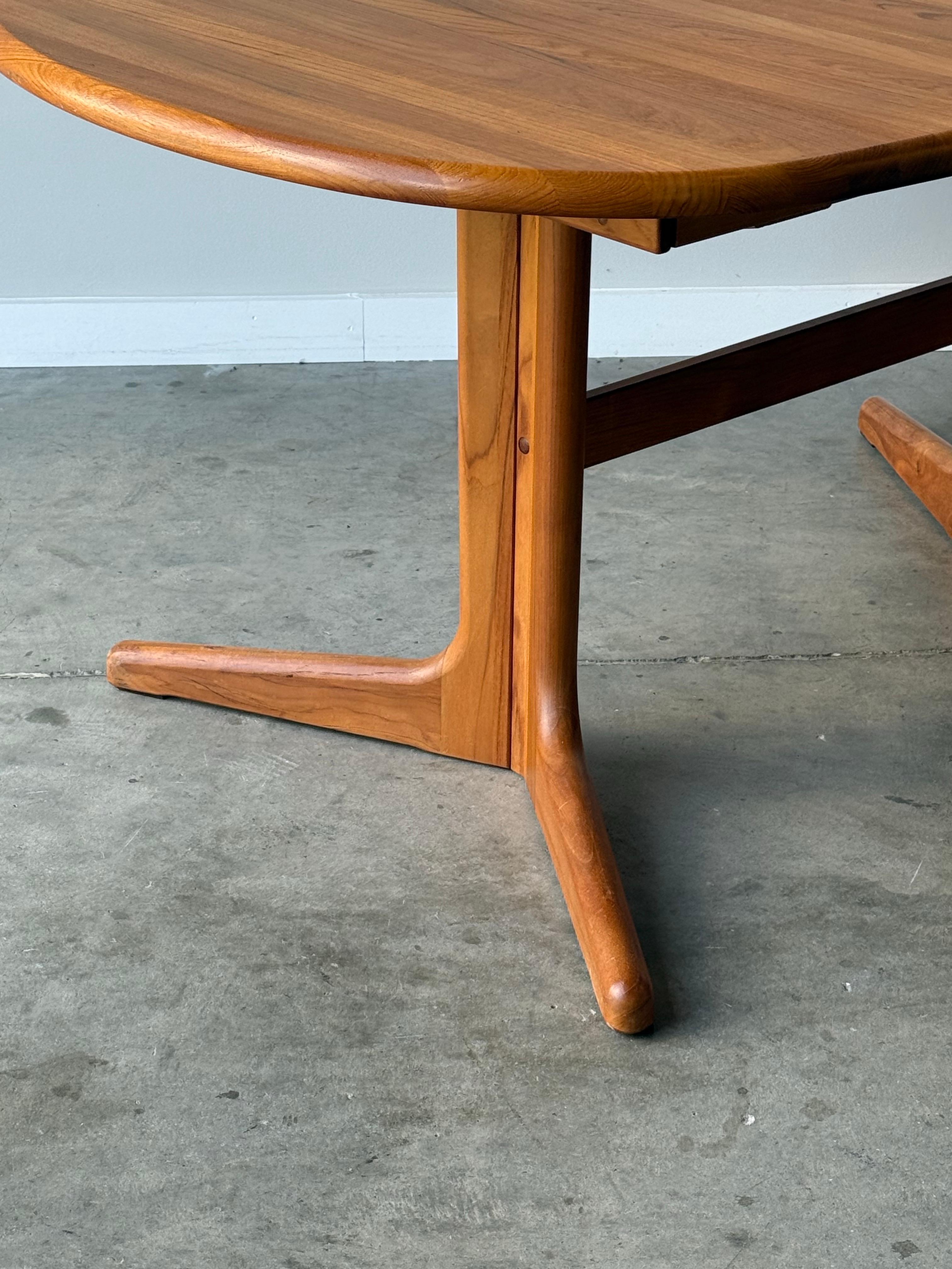 Wood Mid-Century Danish Solid Teak Oval Dining Table For Sale