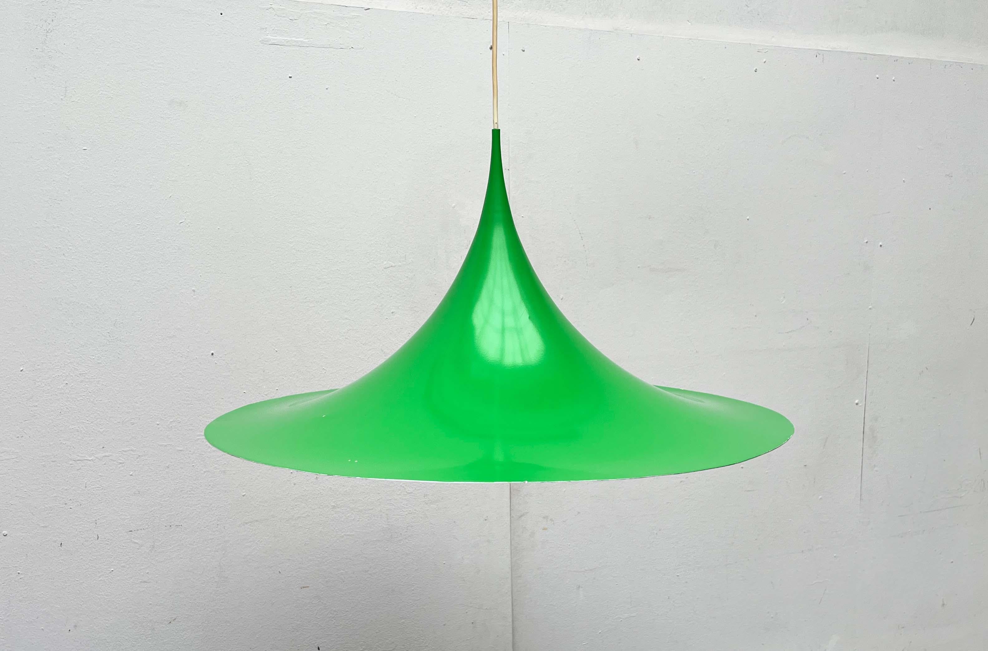 Pendentif semi-tulipe vert du Danemark du milieu du siècle Space par Fog & Mørup, 1960s en vente 2