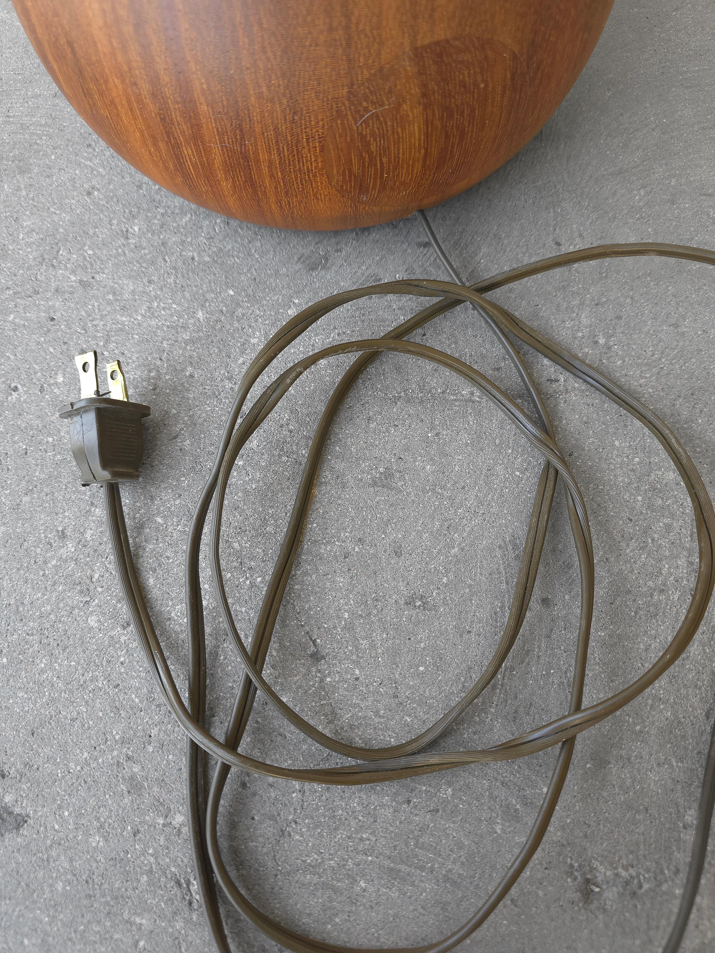 Teck Lampe à poser danoise du milieu du siècle en teck staved Gourd en vente