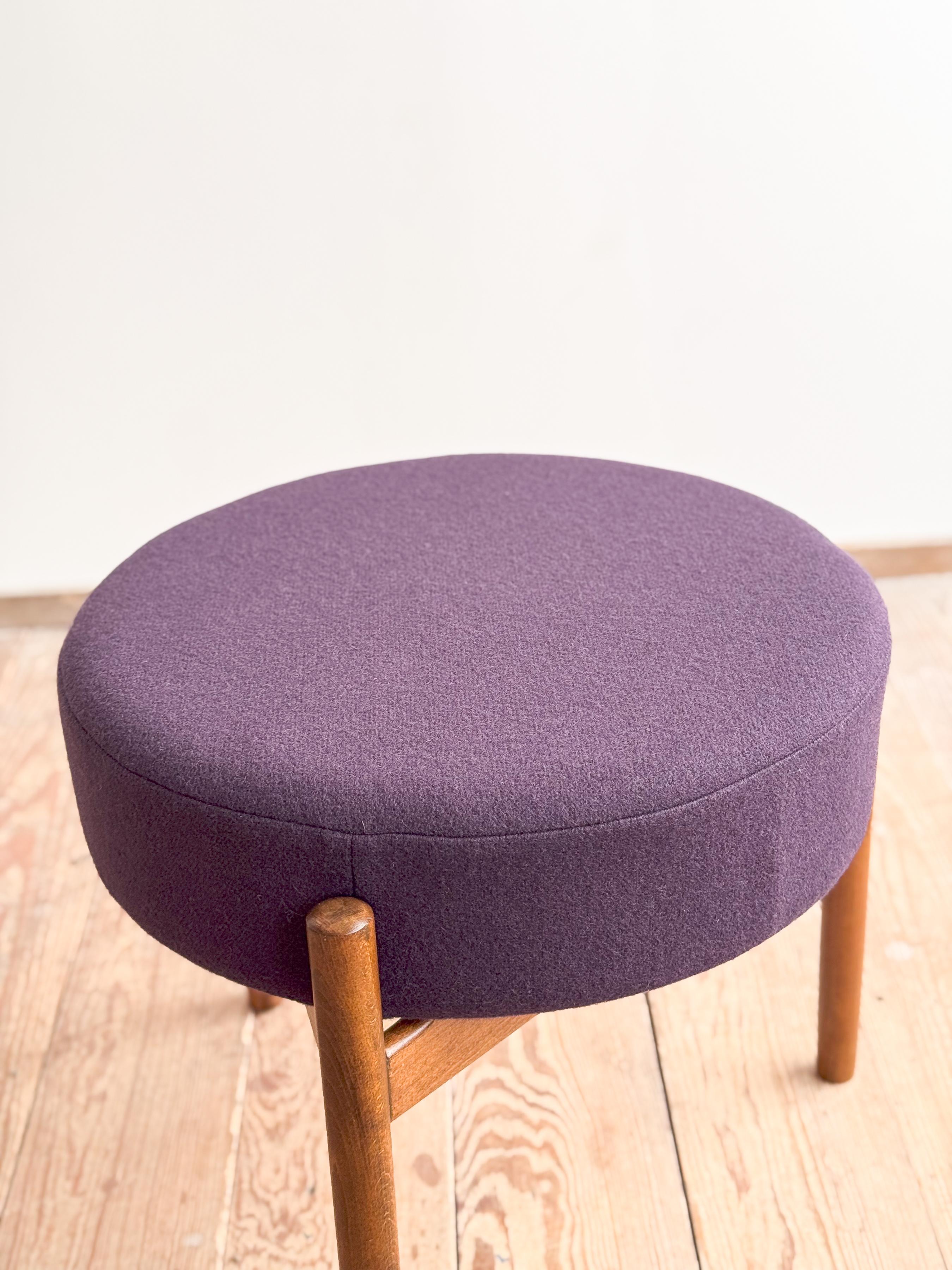 Mid-Century Danish Stool or Ottoman in Teak Wood, Purple Wool Fabric Cover For Sale 2
