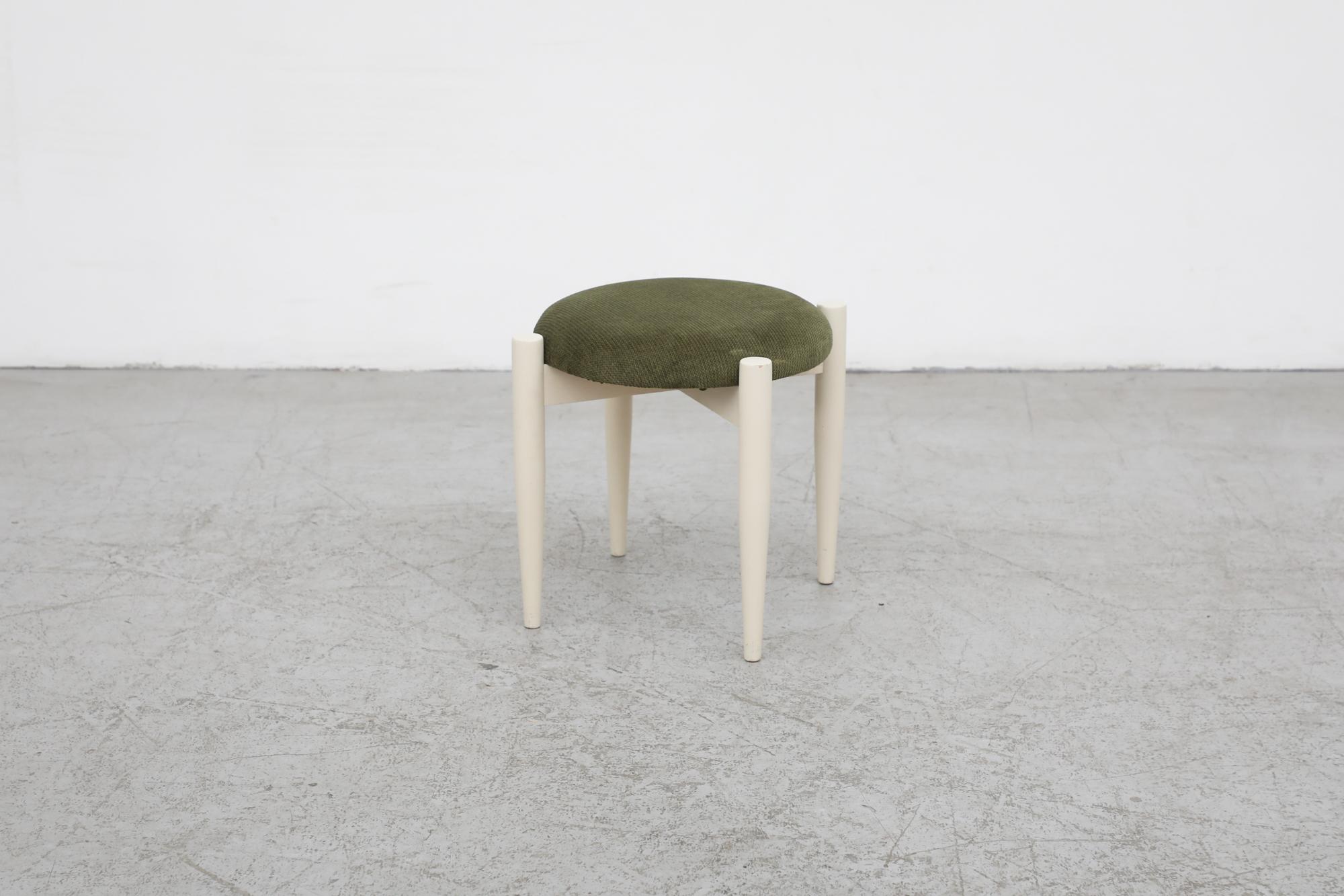Mid-Century Danish Stool with Green Upholstered Seat and White Lacquered Frame For Sale 5