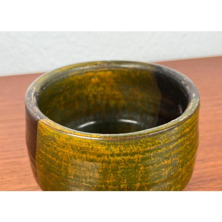 Mid-Century moderno Ciotola in Studio Pottery danese di metà secolo di Karen Boel, anni '60 in vendita