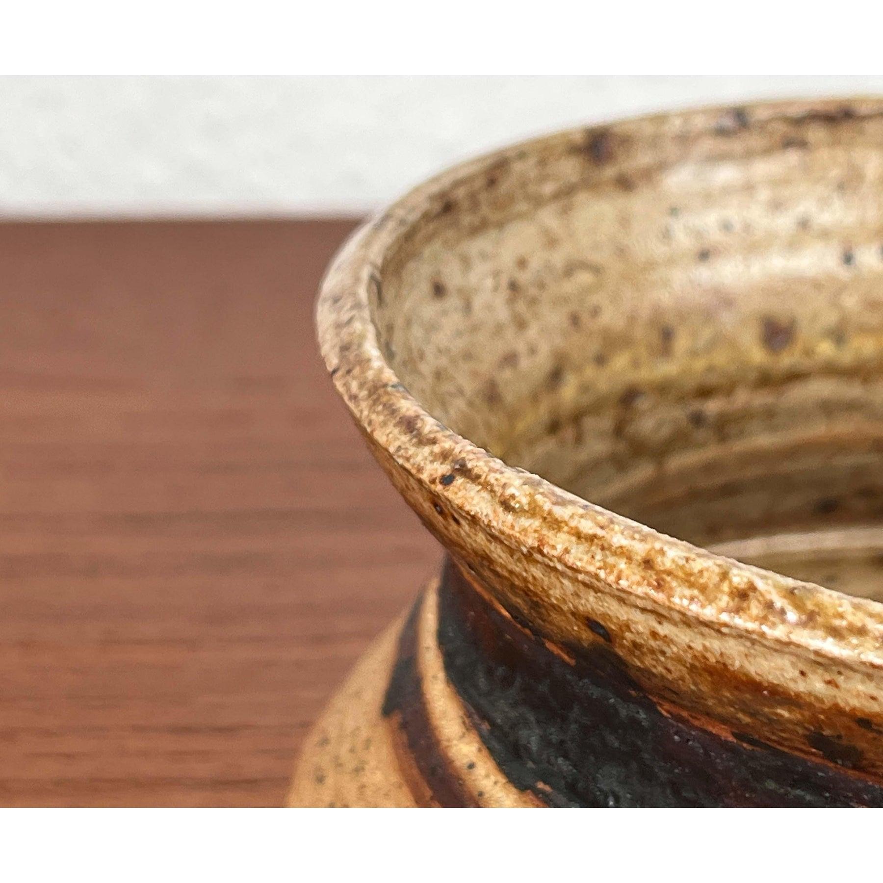 Cuenco danés de mediados de siglo de Studio Pottery de Tue Poulsen para Tue Keramik, años 60 Danés en venta