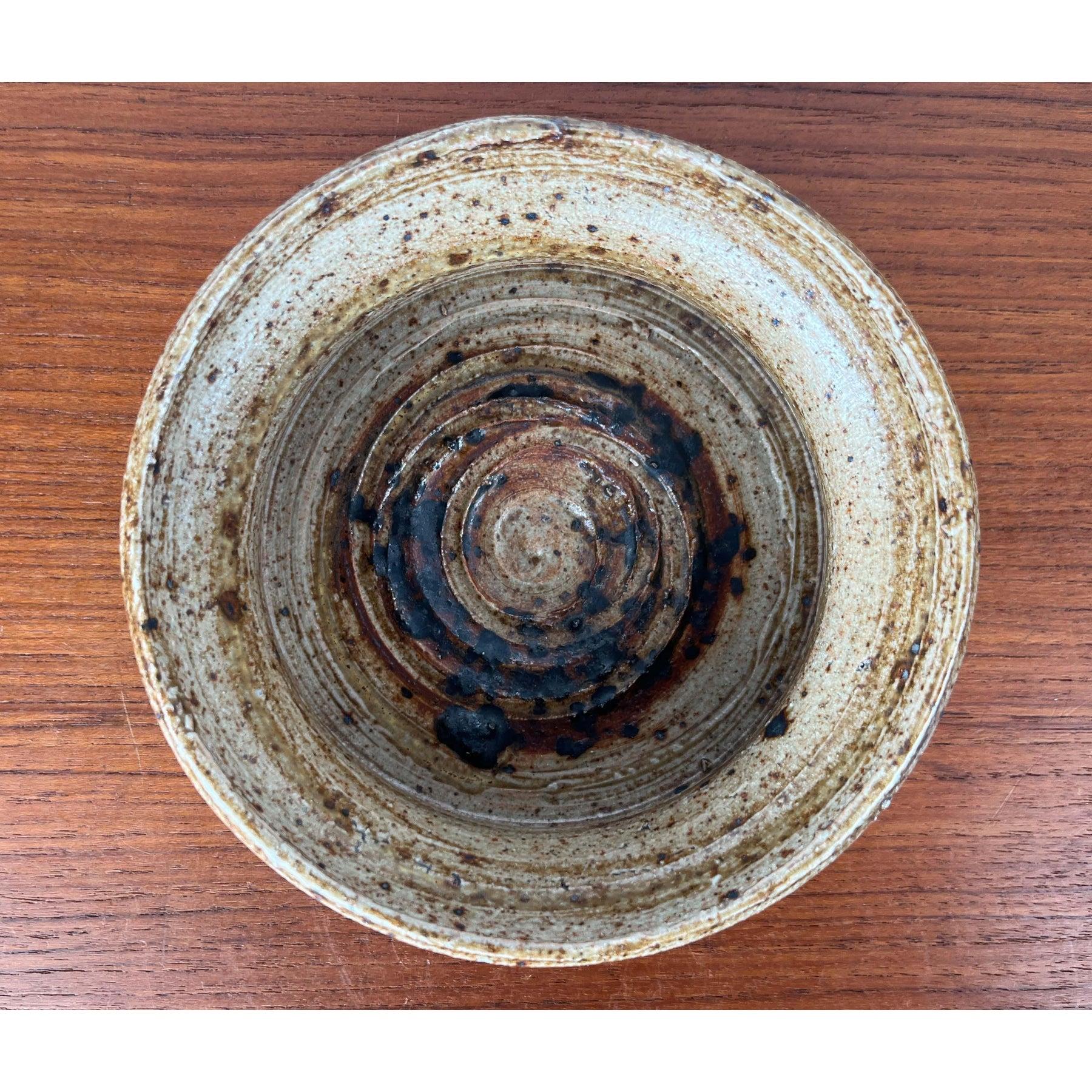 Cuenco danés de mediados de siglo de Studio Pottery de Tue Poulsen para Tue Keramik, años 60 siglo XX en venta