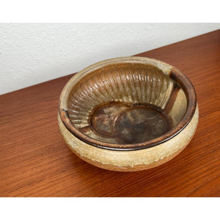 XX secolo Ciotola in Studio Pottery danese di metà secolo di Axella, anni '60 in vendita