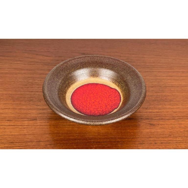 Ciotola in Studio Pottery danese di metà secolo di Michael Andersen, Bornholm, anni '60 In condizioni ottime in vendita a Hamburg, DE