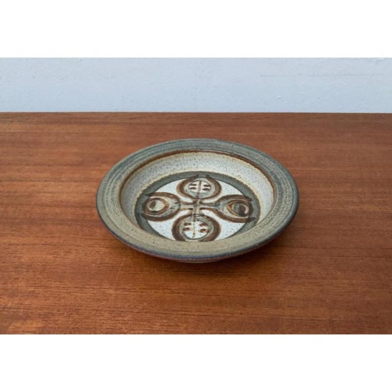 Dänische Studio Pottery Schale aus der Jahrhundertmitte von Søholm im Angebot 3