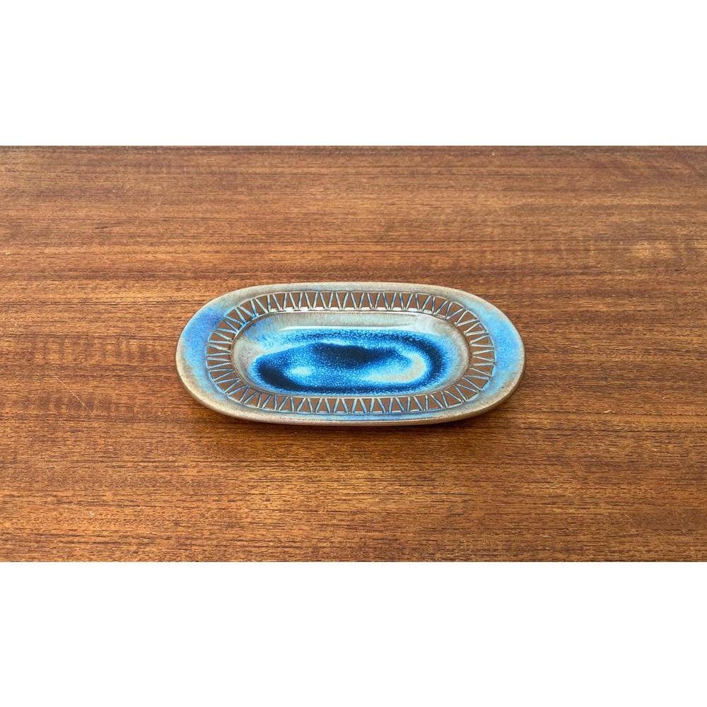 Danese Piatto a forma di ciotola in Studio Pottery danese di metà secolo di Michael Andersen, anni '60 in vendita