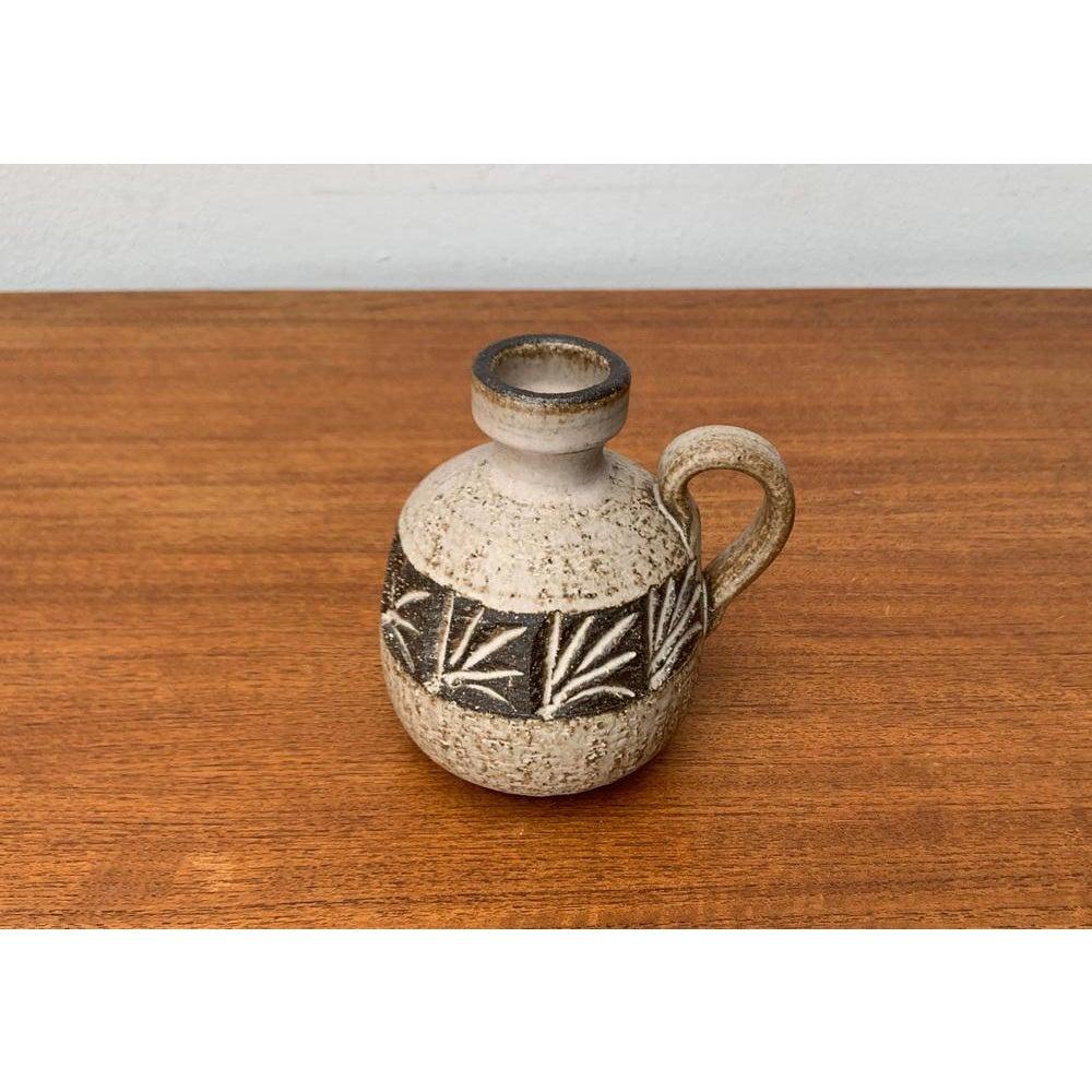 Vaso a caraffa in Studio Pottery danese di metà secolo di Løvemose, anni '60 In condizioni ottime in vendita a Hamburg, DE