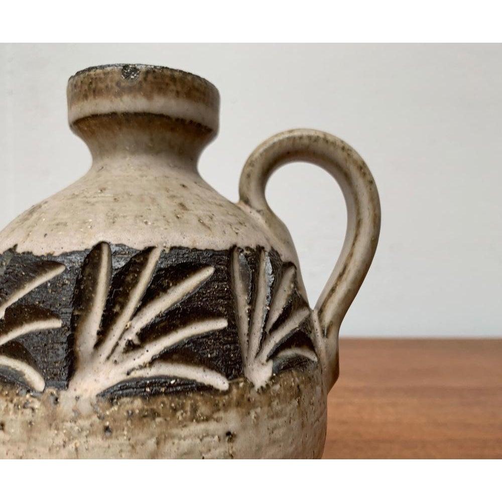 Vaso a caraffa in Studio Pottery danese di metà secolo di Løvemose, Danimarca, anni '60 in vendita 1