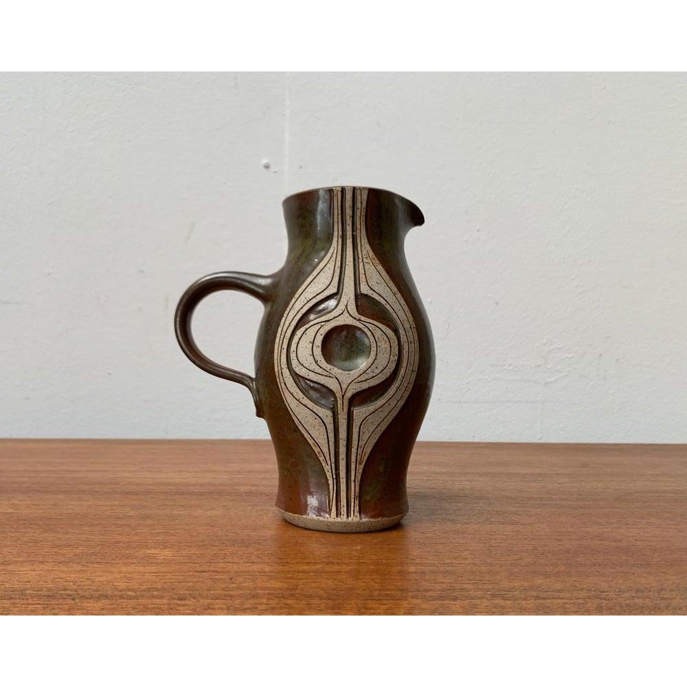 Vaso a brocca in Studio Pottery danese di metà secolo di Marianne Stark, anni '60 In condizioni ottime in vendita a Hamburg, DE