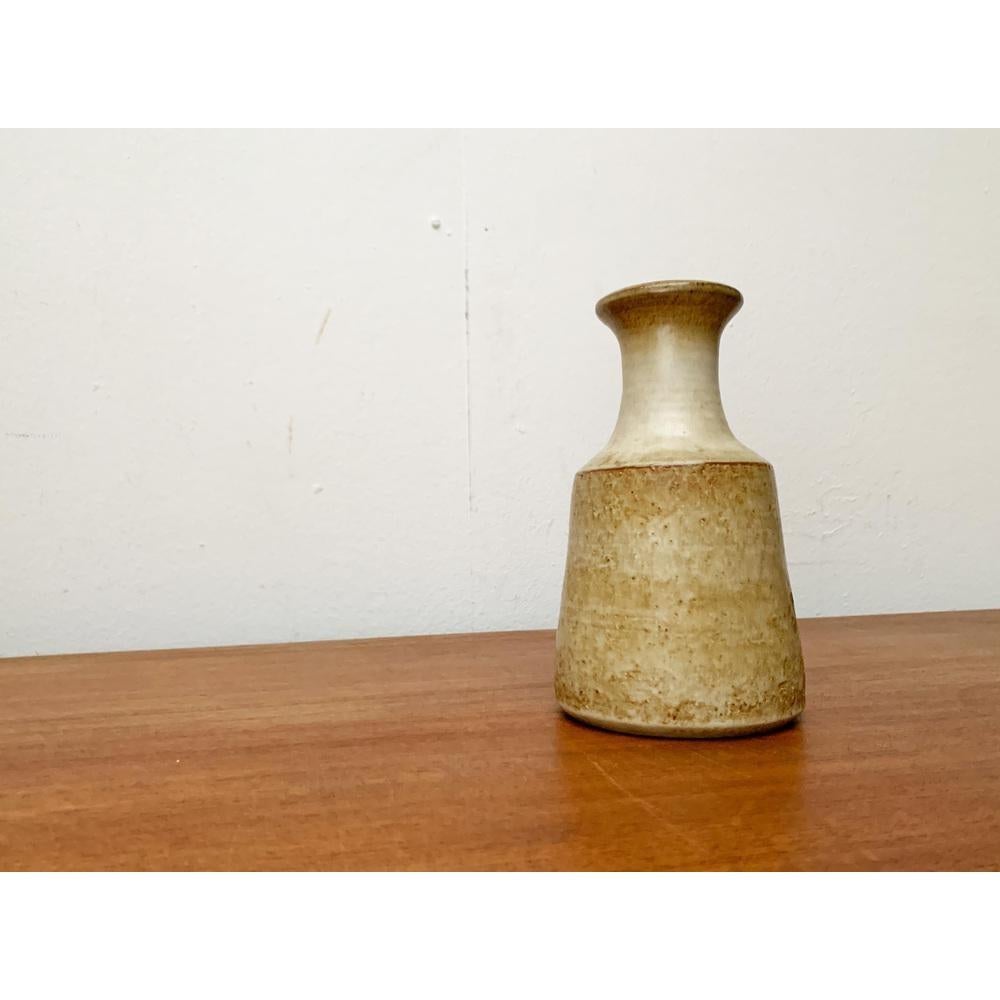 Dänische Studio Pottery Minimalistische Vase aus der Jahrhundertmitte von Søholm, 1960er Jahre im Angebot 3