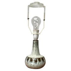 Dänische Studio Pottery Modell 3067 Tischlampe aus der Jahrhundertmitte von Søholm, 1960er Jahre
