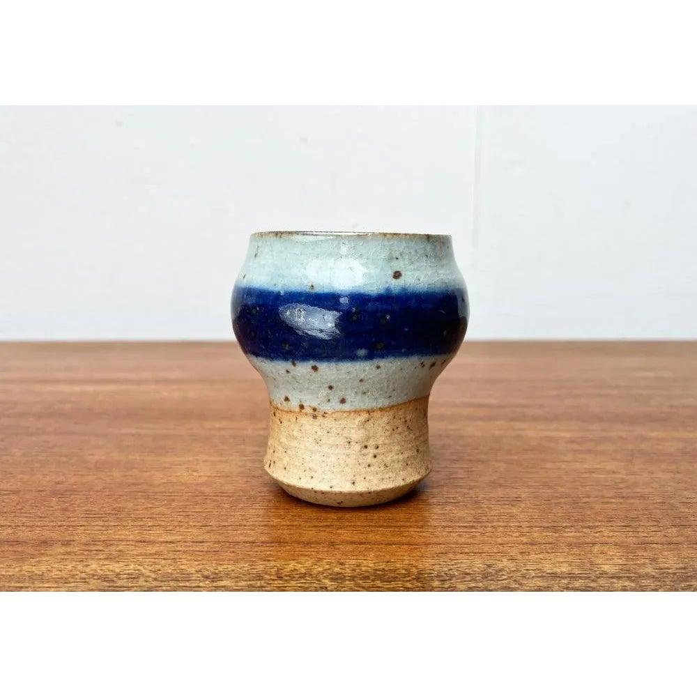 Vaso a tazza in Studio Pottery danese di metà secolo di Helle Allpass, Danimarca, anni '60 In condizioni ottime in vendita a Hamburg, DE