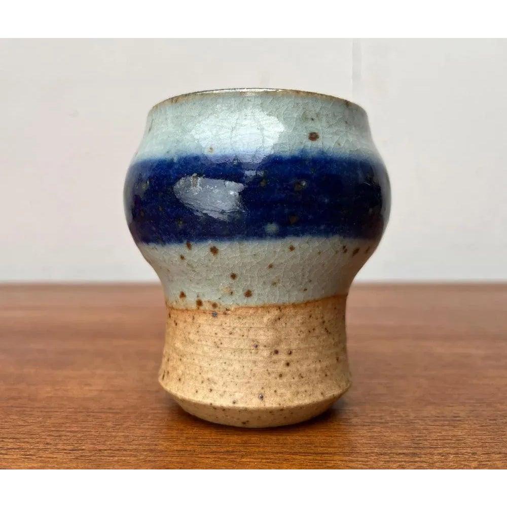 XX secolo Vaso a tazza in Studio Pottery danese di metà secolo di Helle Allpass, Danimarca, anni '60 in vendita