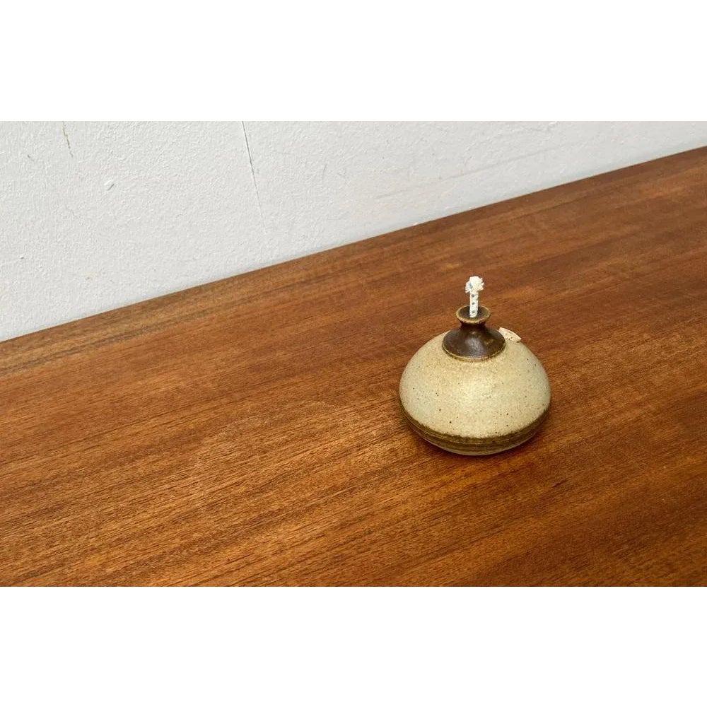 Lampada a olio in Studio Pottery danese di metà secolo di Bjergard, anni '60 In condizioni ottime in vendita a Hamburg, DE
