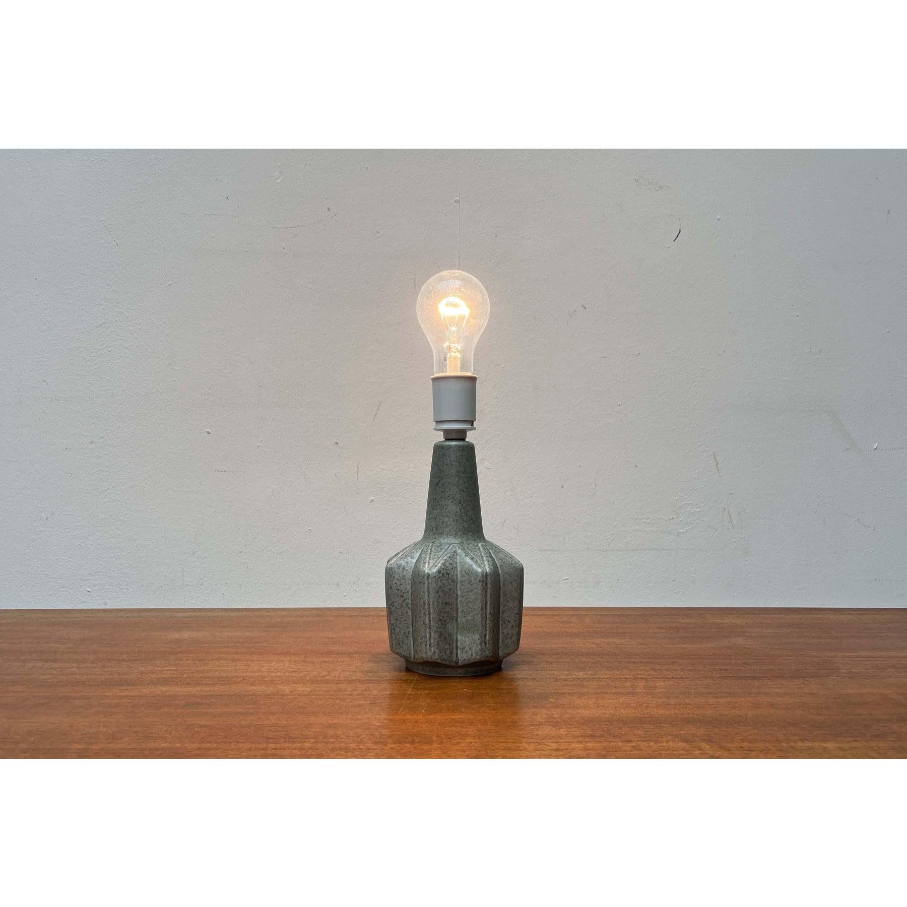Lampada da tavolo in Studio Pottery danese di metà secolo di Einar Johansen per Søholm, anni '60 In condizioni buone in vendita a Hamburg, DE