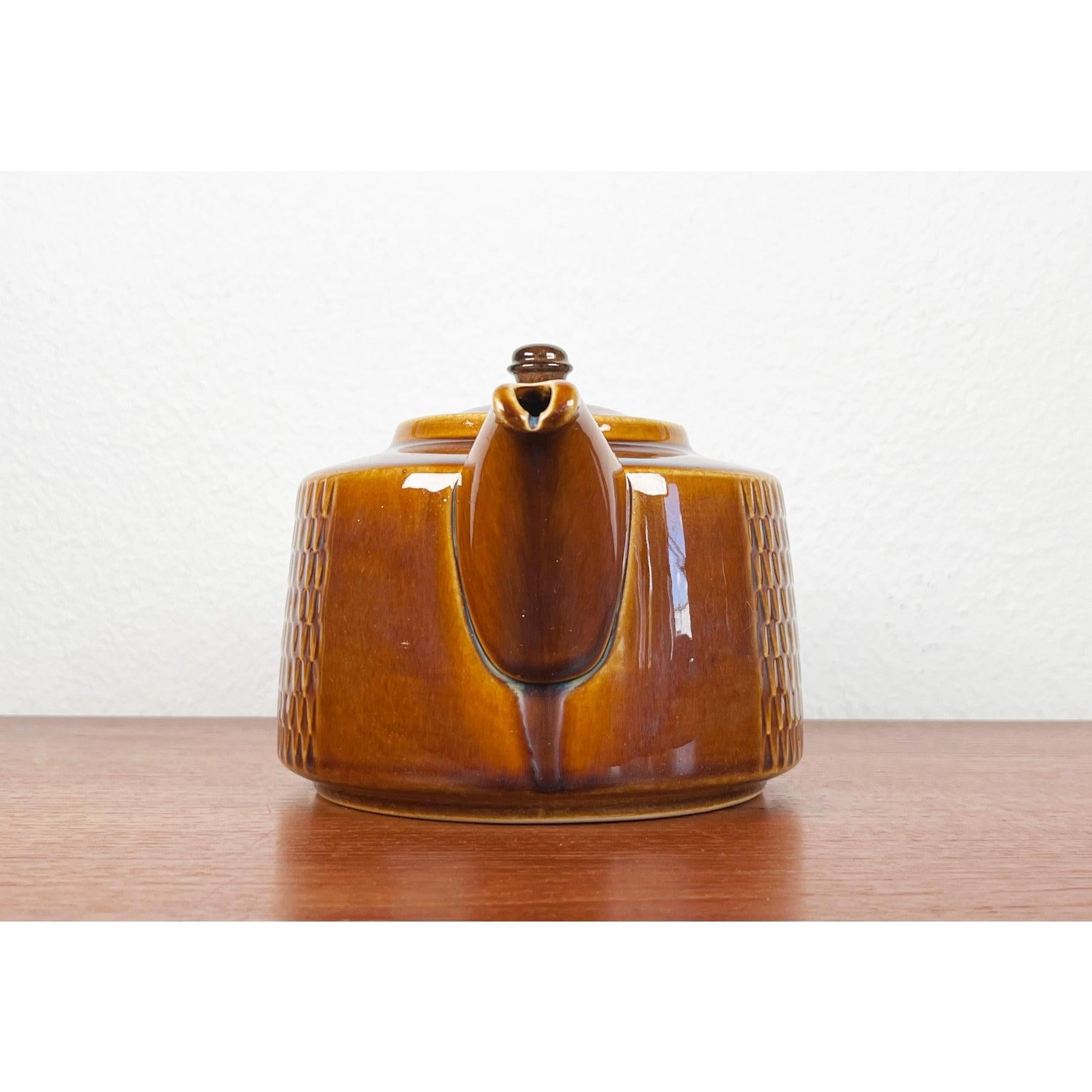 Mid-Century Danish Studio Pottery Teapot from Søholm, 1960s, in Very Good conditions. Designed 1960 to 1969 This piece has an attribution mark.

Additional information:
Materials: Ceramic
Color: Blue
Styles: Mid-Century Modern
Country of Origin: