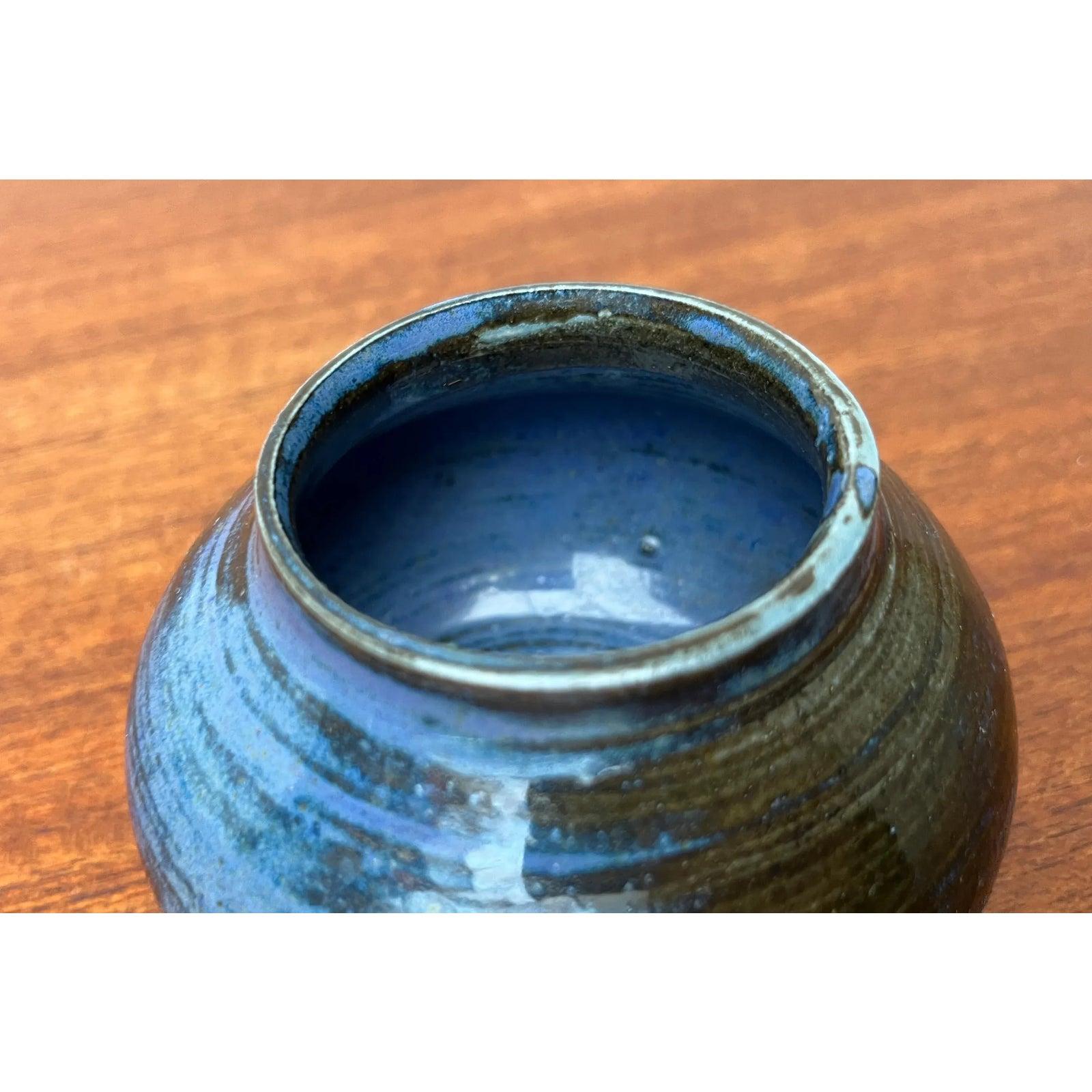 XX secolo Vaso di Studio Pottery danese del 1960 di Cecilie Frausing, metà secolo. in vendita