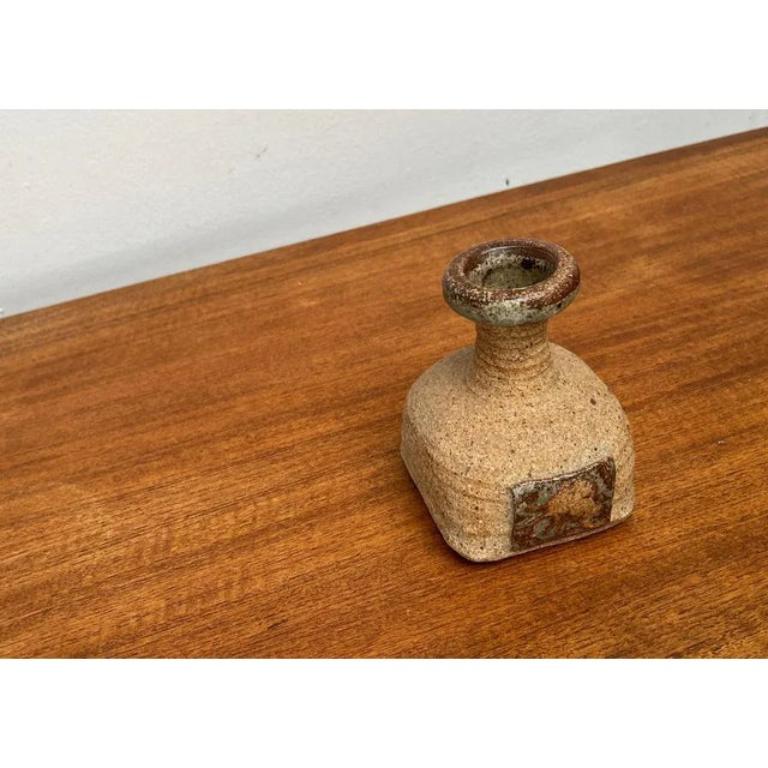 Mid-Century moderno Vaso in Studio Pottery danese del 1960 di Tue Poulsen, metà secolo in vendita
