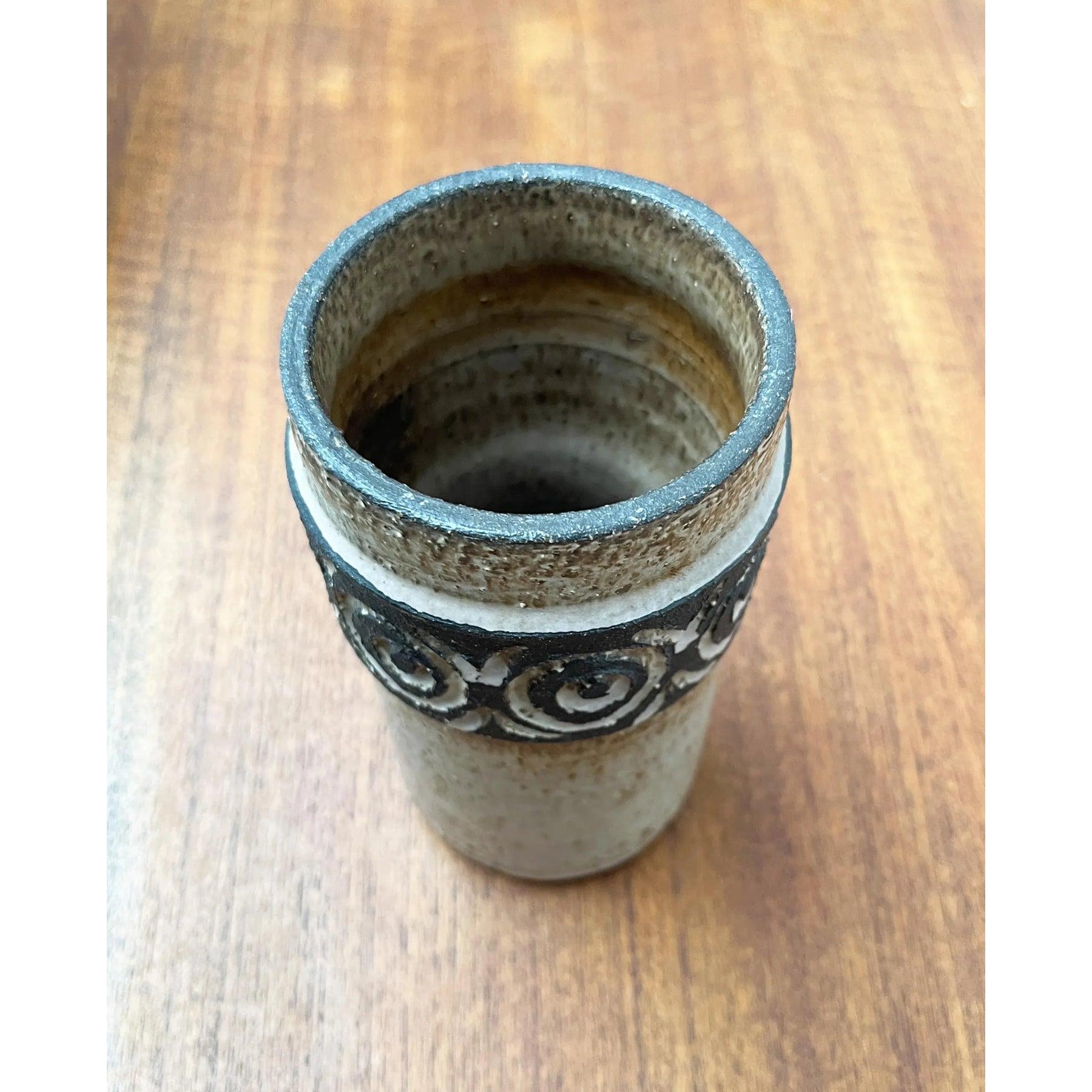 Vaso di Studio Pottery danese di metà secolo di Lovemose Denmark, anni '60 In condizioni ottime in vendita a Hamburg, DE
