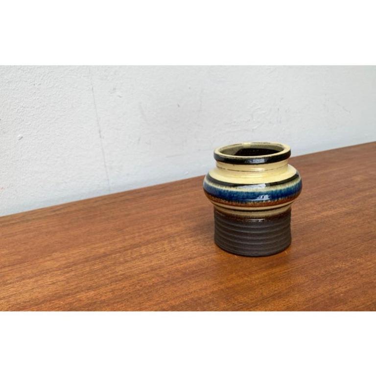 Vaso di Studio Pottery danese di metà secolo di Thomas Toft, anni '60 In condizioni ottime in vendita a Hamburg, DE