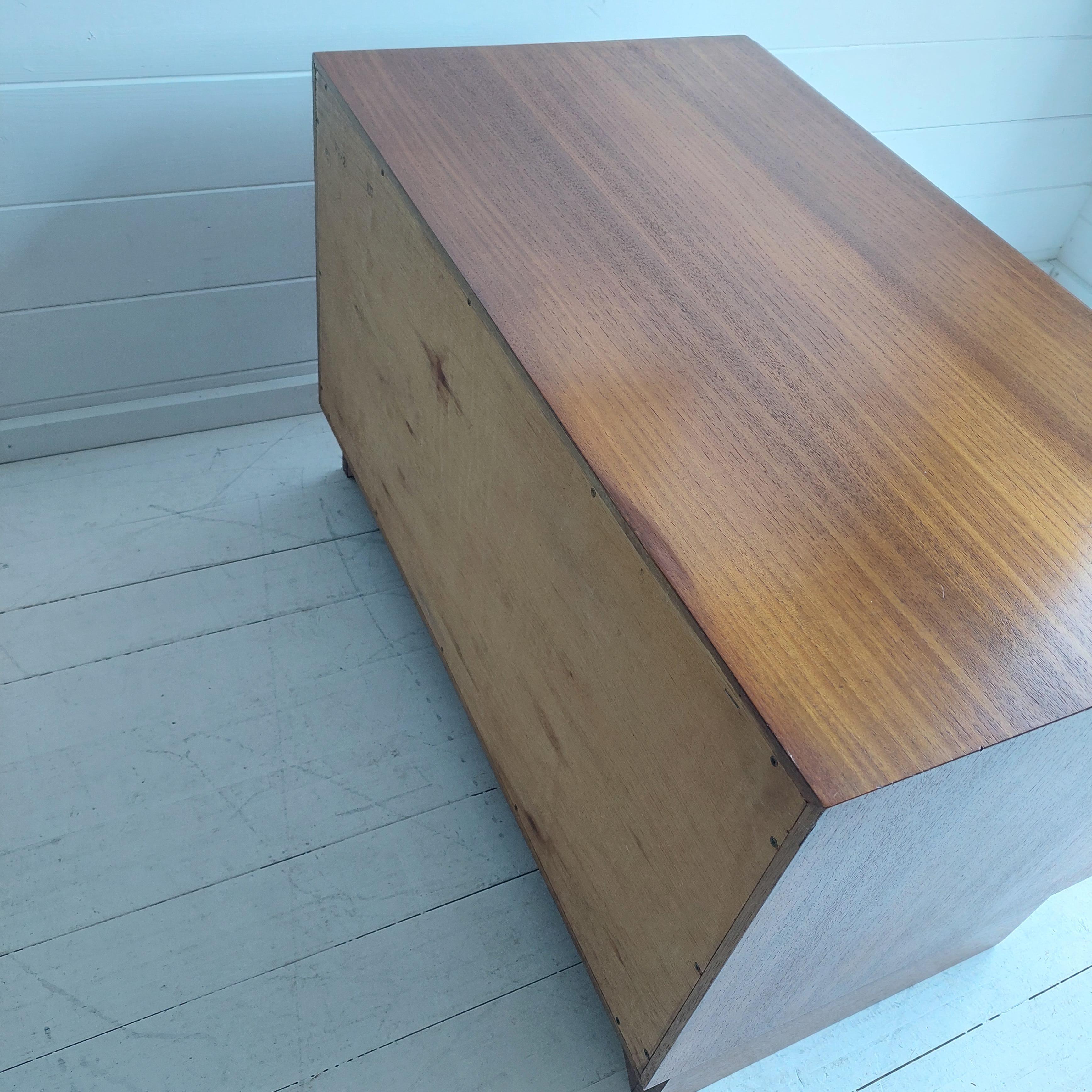 Mid Century Danish Style G Plan ‘Form 5’ Teak Low compact Sideboard storage unit 7