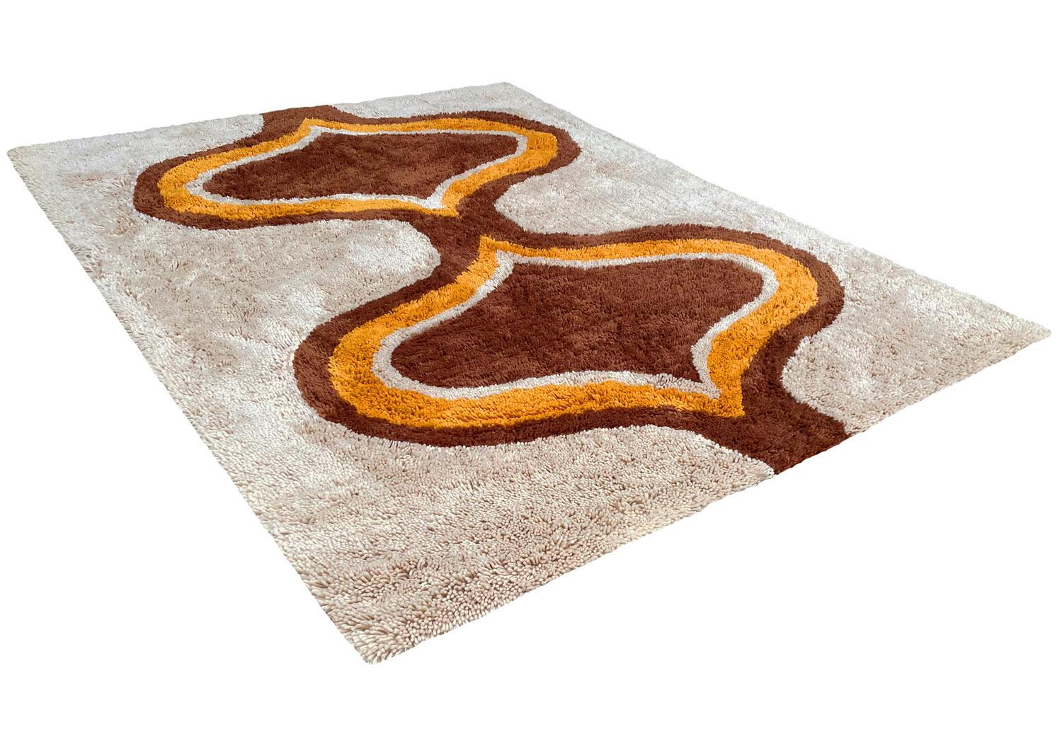 Indian Mid Century Danish Style Rya Area Shag Rug in Modern Design in Yellow & Brown  For Sale