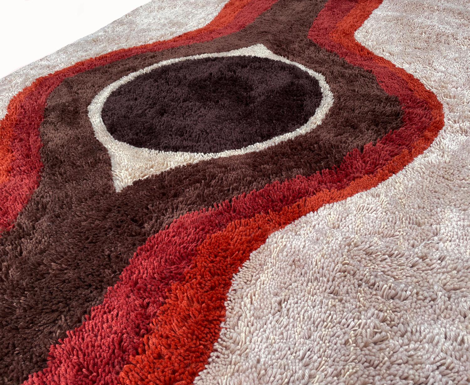 Dänischer Rya-Teppich im Mid-Century-Stil aus der Mitte des Jahrhunderts in Rot & Orange mit modernem Design im Angebot 4