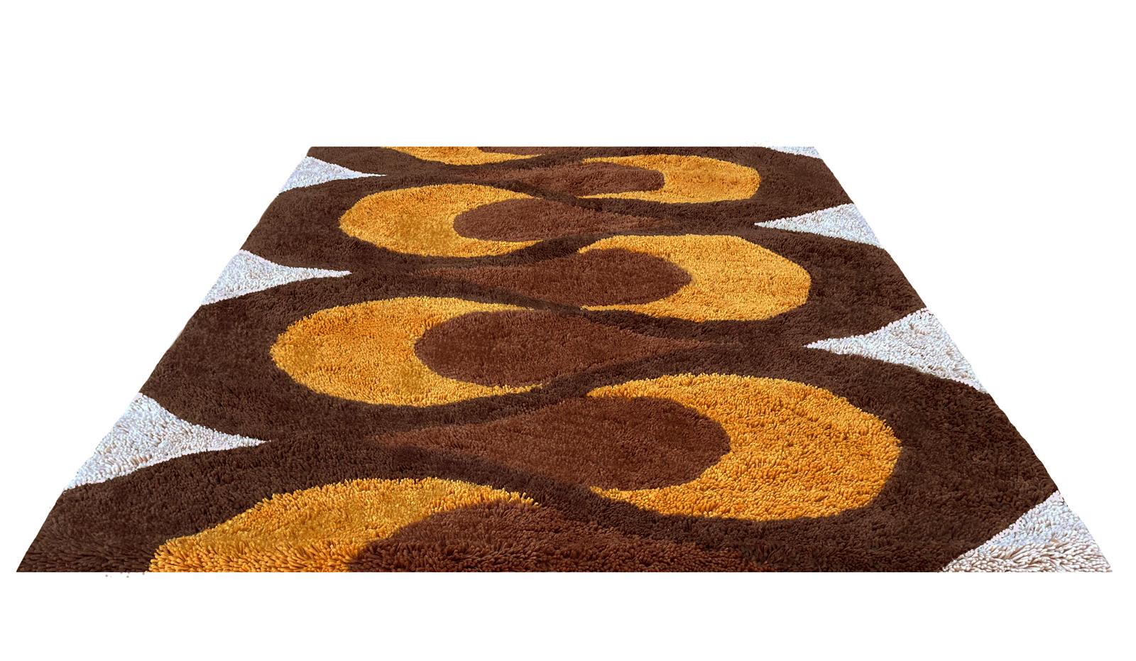 Mid Century Danish Style Rya Area Shag Rug in Teardrop Design after Panton In New Condition For Sale In Philadelphia, PA
