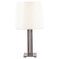Lampe de table danoise du milieu du siècle en laiton avec abat-jour Le Klint, années 1950